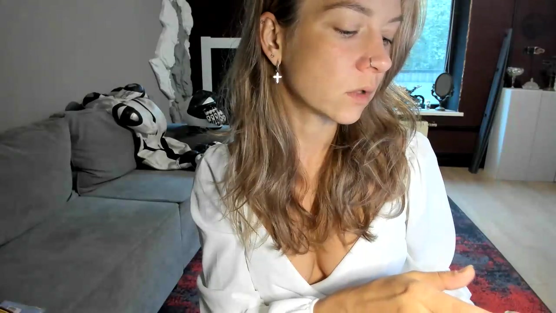 Gallery image thumbnail from Qi_ra's myfreecams stream on, 08/21/2026, 03:55 image 17 of 20