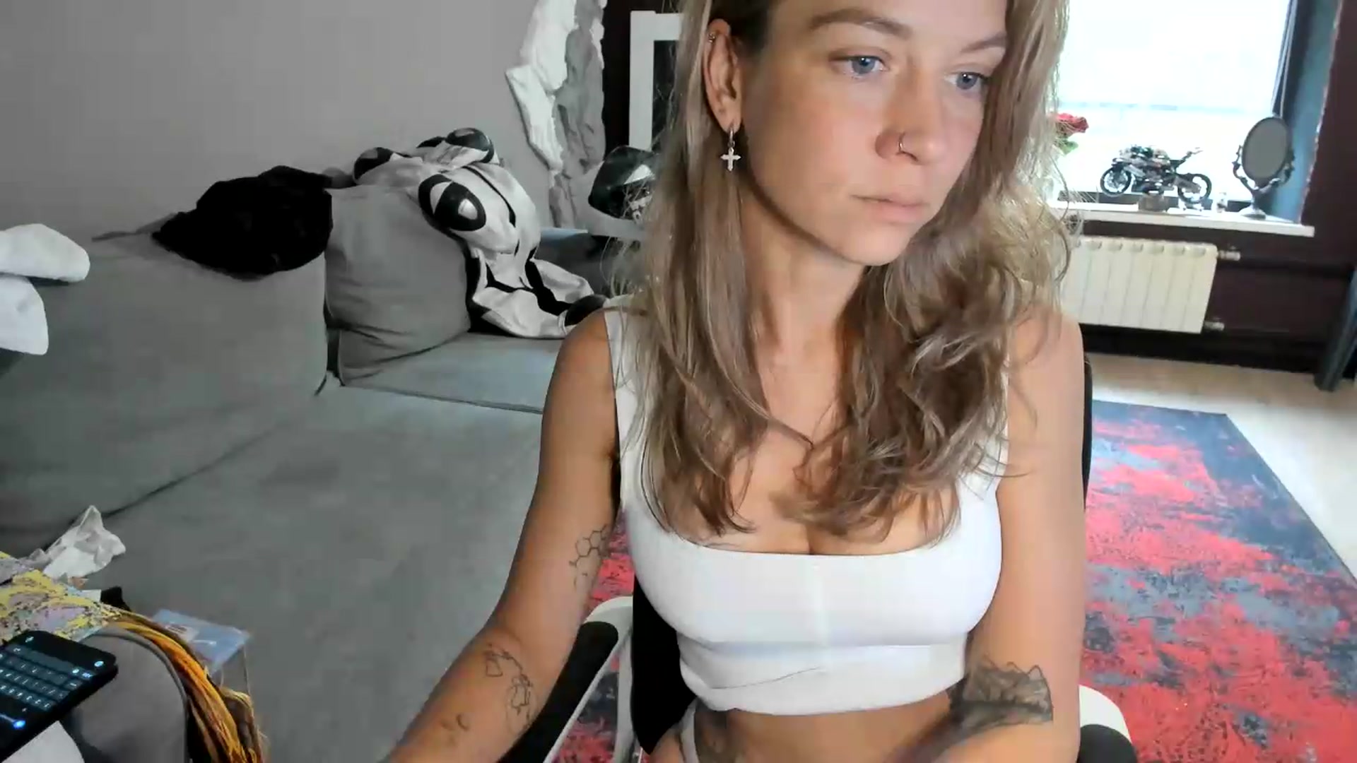 Gallery image thumbnail from Qi_ra's myfreecams stream on, 08/21/2026, 07:26 image 6 of 20