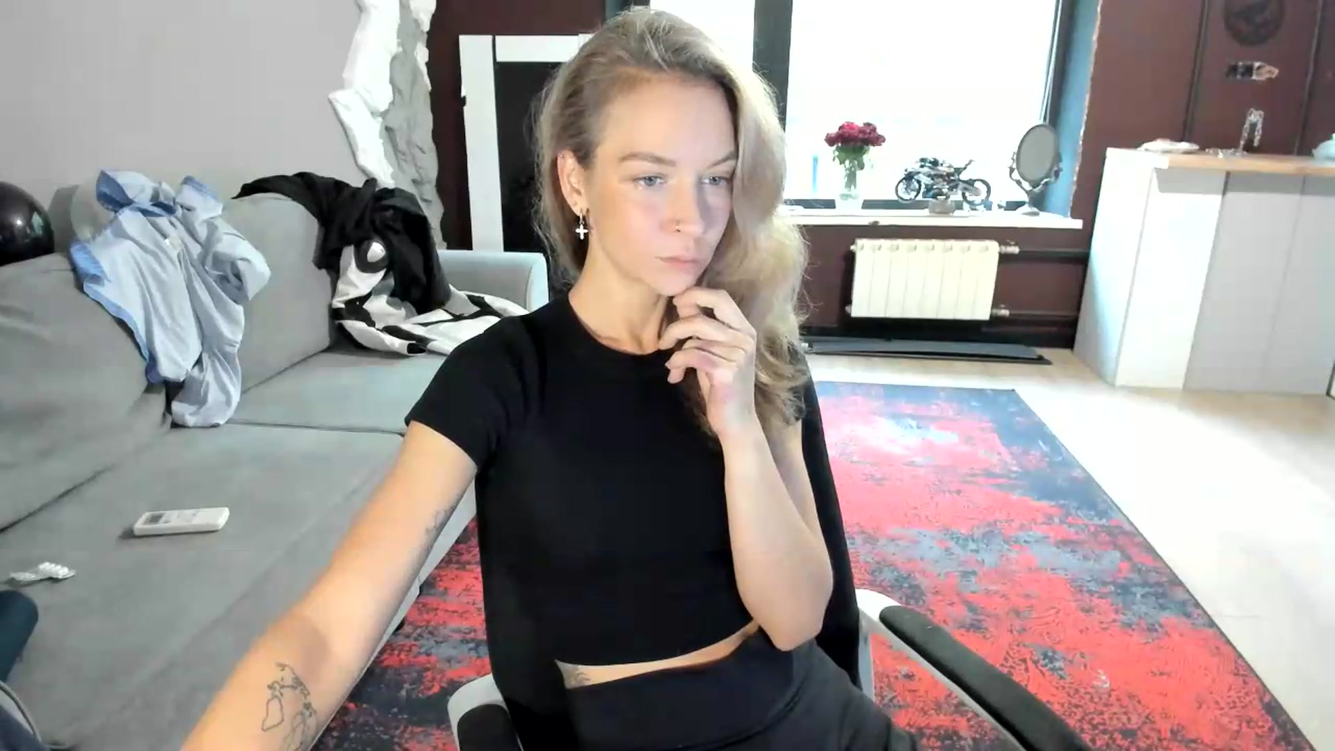Gallery image thumbnail from Qi_ra's myfreecams stream on, 08/27/2026, 05:54 image 7 of 20
