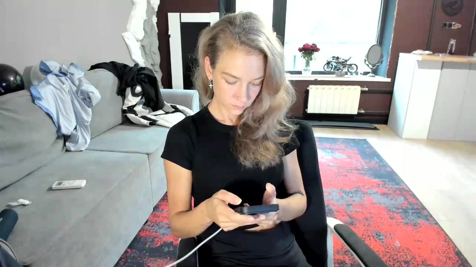 Gallery image thumbnail from Qi_ra's myfreecams stream on, 08/27/2026, 05:54 image 13 of 20