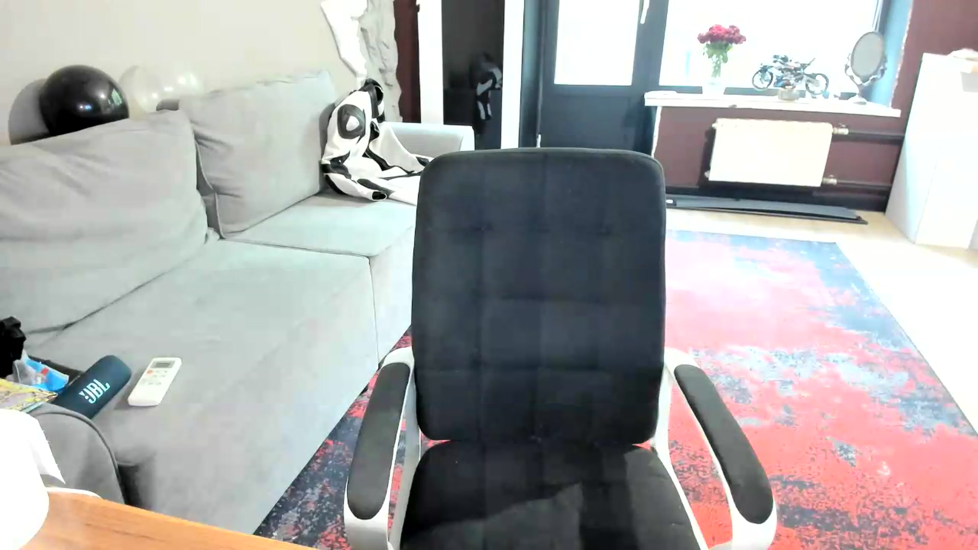 Gallery image thumbnail from Qi_ra's myfreecams stream on, 08/27/2026, 10:04 image 14 of 20