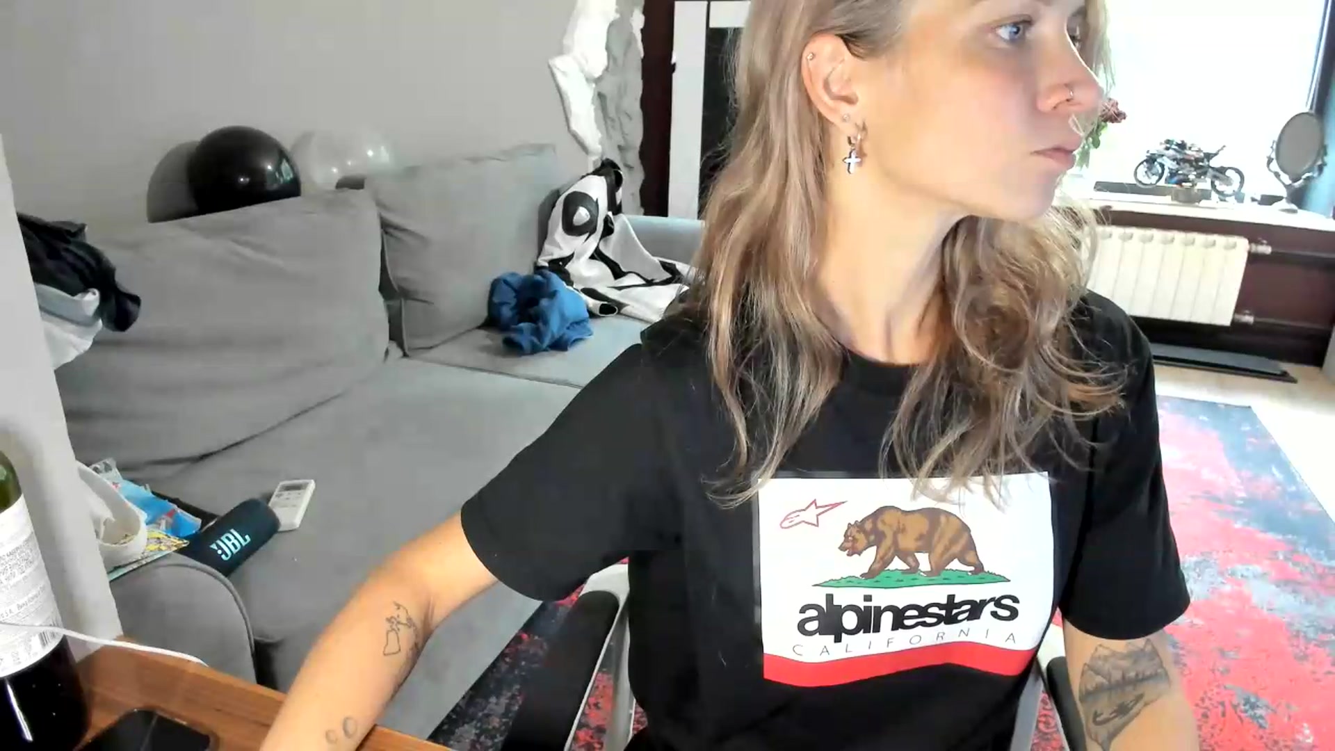 Gallery image thumbnail from Qi_ra's myfreecams stream on, 08/27/2026, 15:08 image 4 of 20