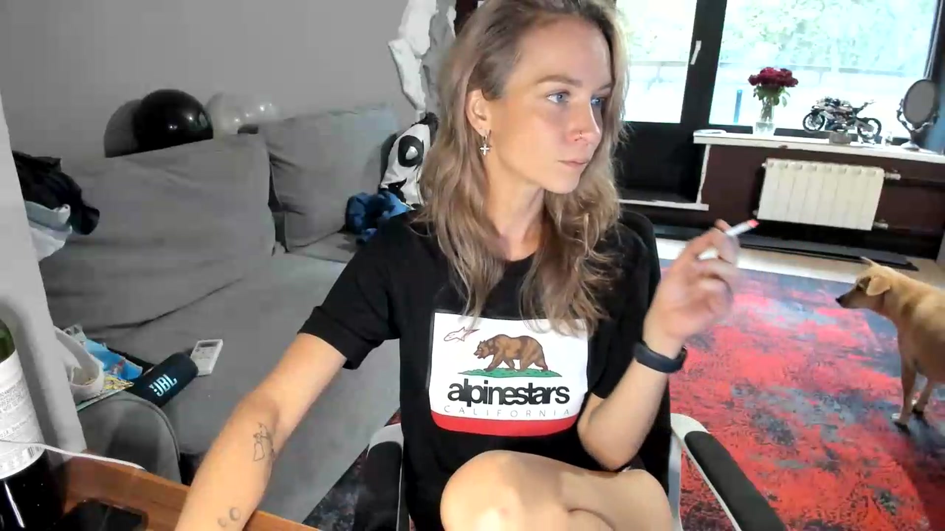 Gallery image thumbnail from Qi_ra's myfreecams stream on, 08/27/2026, 15:08 image 16 of 20