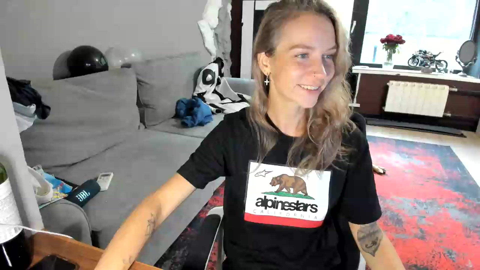 Gallery image thumbnail from Qi_ra's myfreecams stream on, 08/27/2026, 15:08 image 8 of 20