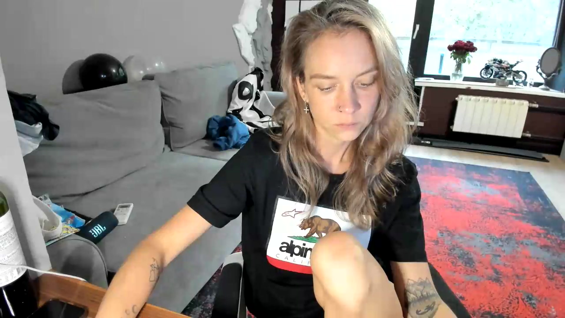 Gallery image thumbnail from Qi_ra's myfreecams stream on, 08/27/2026, 15:08 image 15 of 20