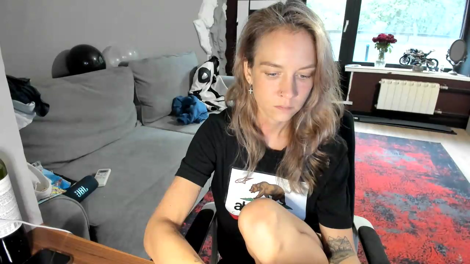 Gallery image thumbnail from Qi_ra's myfreecams stream on, 08/27/2026, 15:08 image 17 of 20