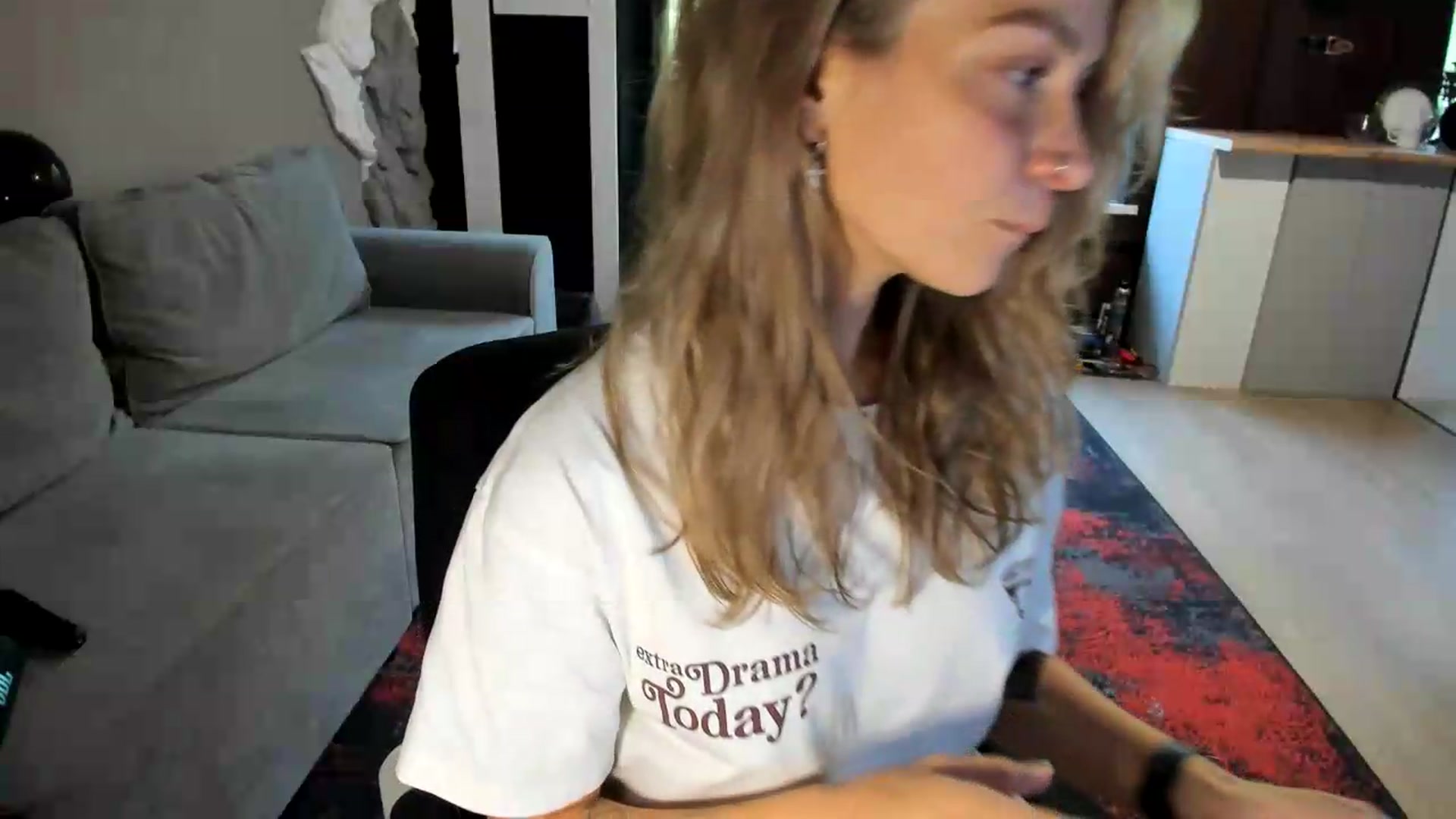 Gallery image thumbnail from Qi_ra's myfreecams stream on, 08/30/2026, 08:28 image 6 of 20