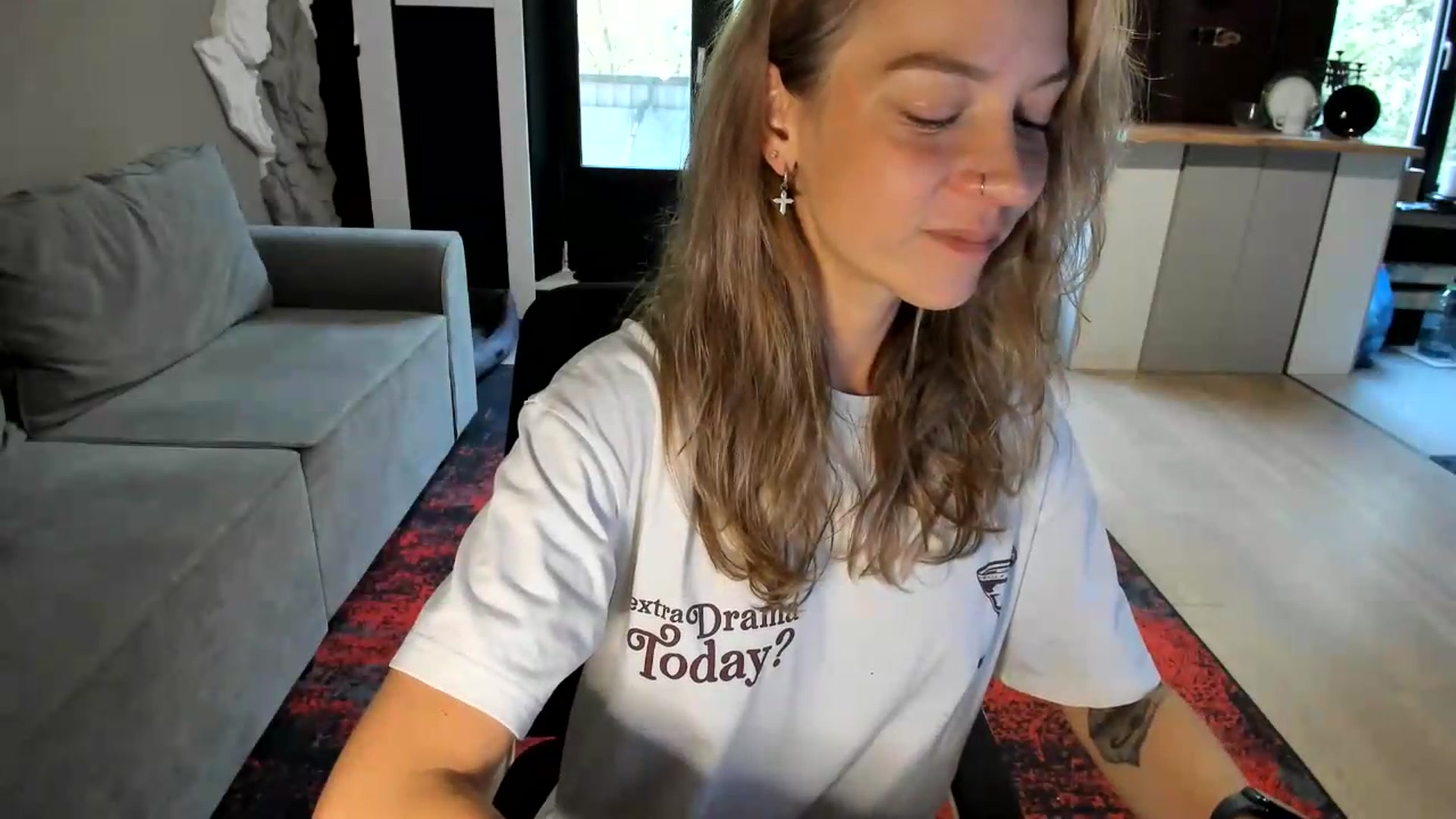 Gallery image thumbnail from Qi_ra's myfreecams stream on, 08/30/2026, 08:28 image 17 of 20