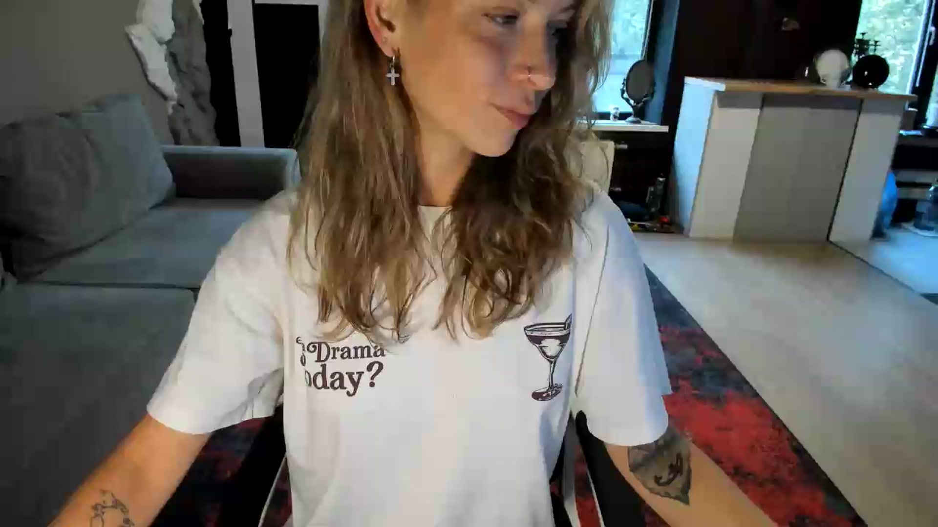 Gallery image thumbnail from Qi_ra's myfreecams stream on, 08/30/2026, 08:28 image 12 of 20