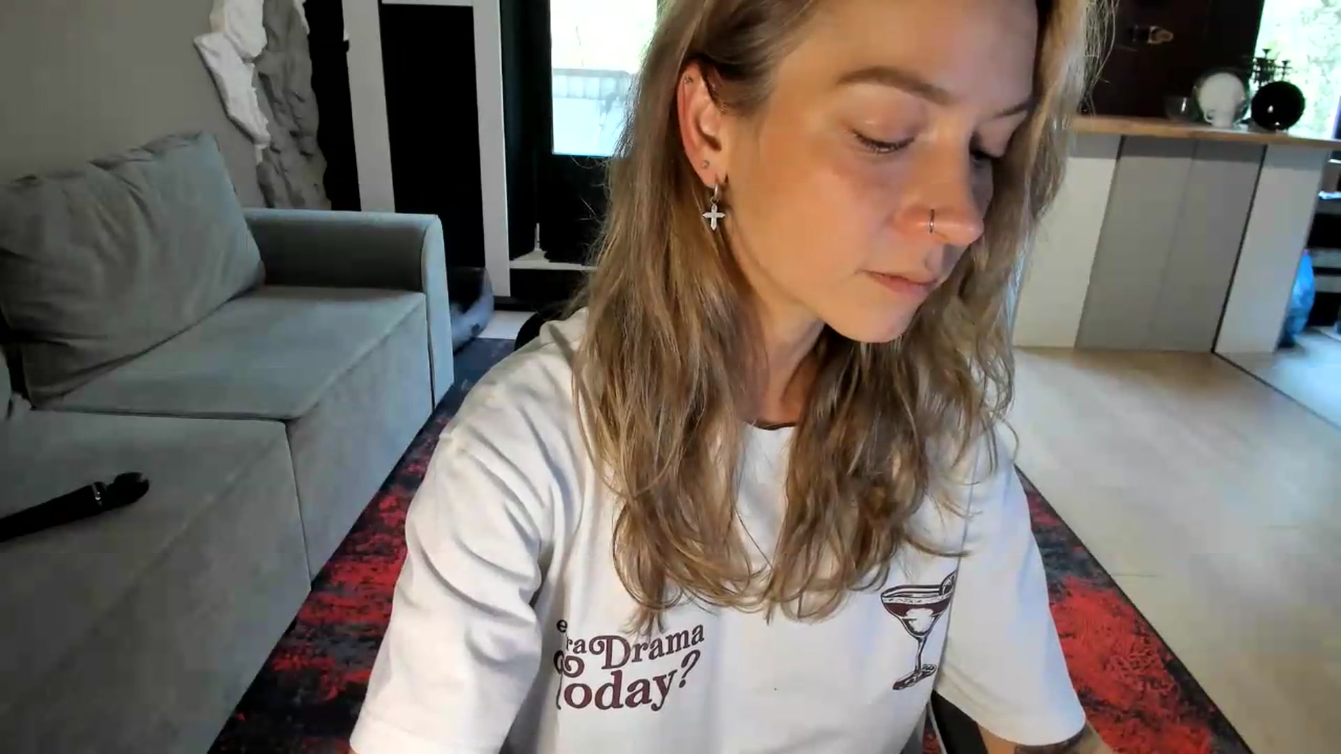 Gallery image thumbnail from Qi_ra's myfreecams stream on, 08/30/2026, 09:04 image 9 of 20