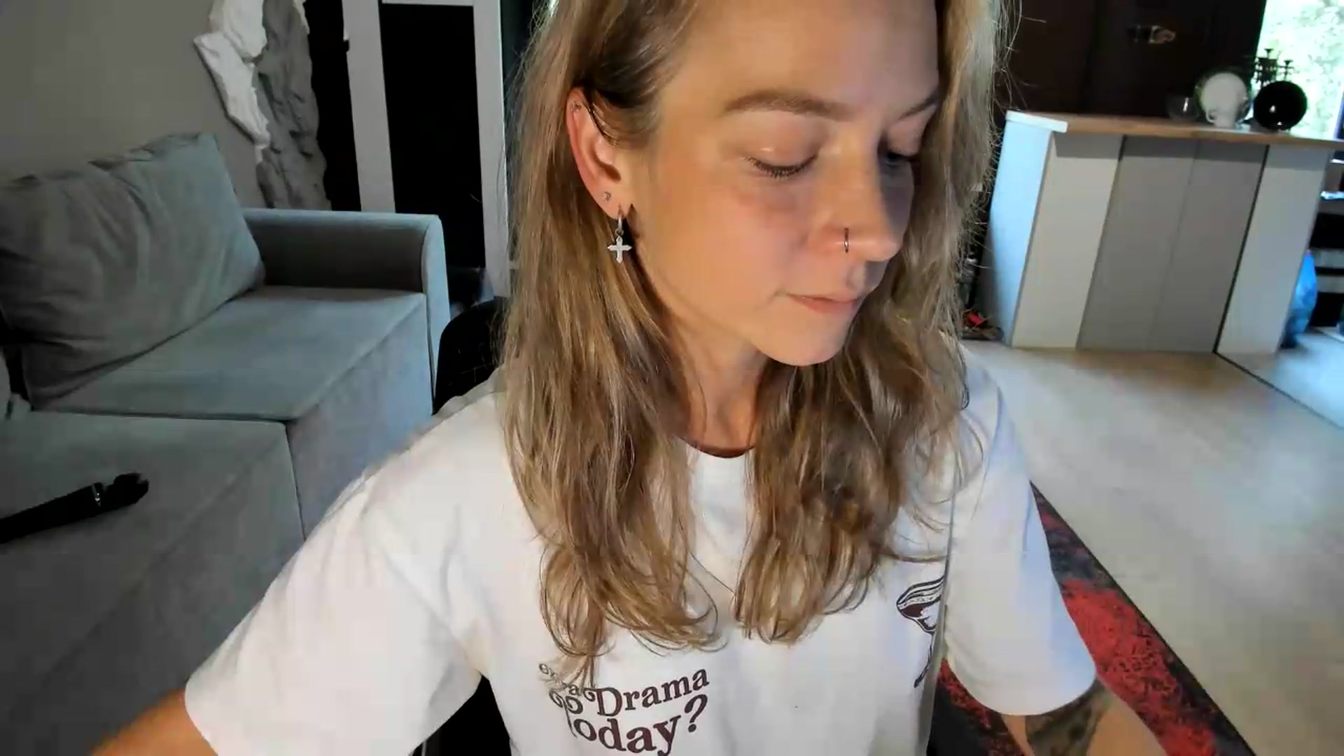 Gallery image thumbnail from Qi_ra's myfreecams stream on, 08/30/2026, 09:04 image 5 of 20