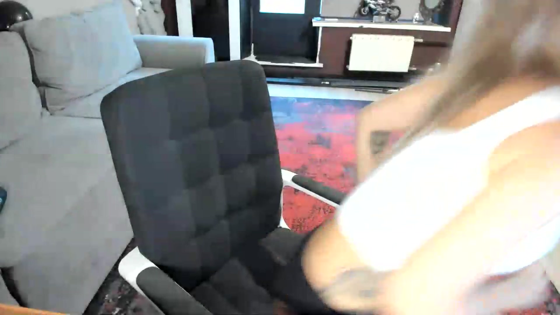 Gallery image thumbnail from Qi_ra's myfreecams stream on, 08/31/2026, 05:31 image 7 of 20