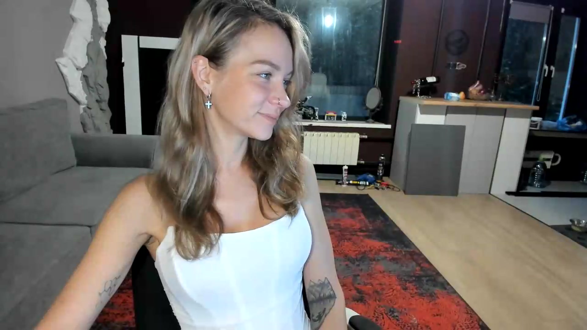 Gallery image thumbnail from Qi_ra's myfreecams stream on, 09/06/2026, 02:59 image 5 of 20
