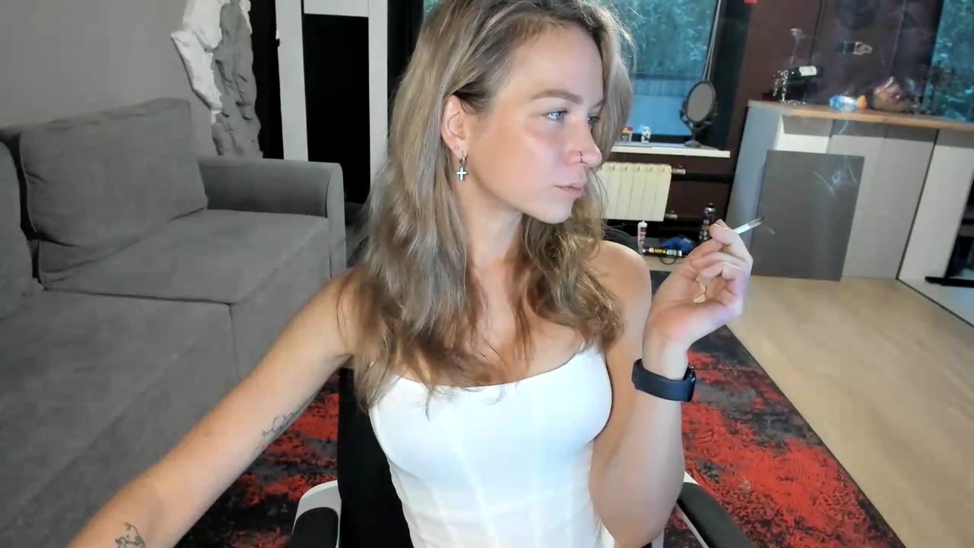 Gallery image thumbnail from Qi_ra's myfreecams stream on, 09/06/2026, 02:59 image 18 of 20