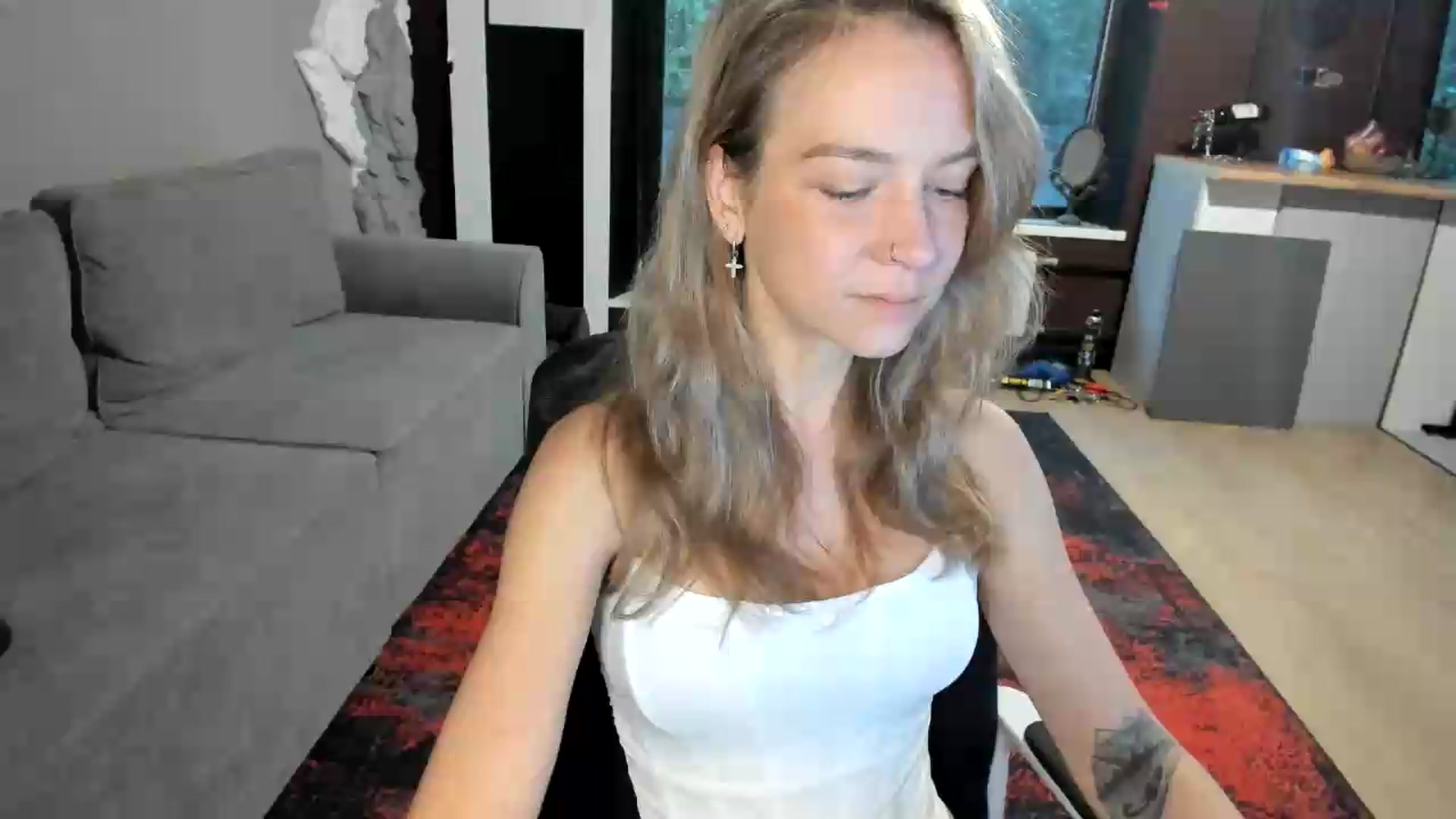 Gallery image thumbnail from Qi_ra's myfreecams stream on, 09/06/2026, 02:59 image 19 of 20