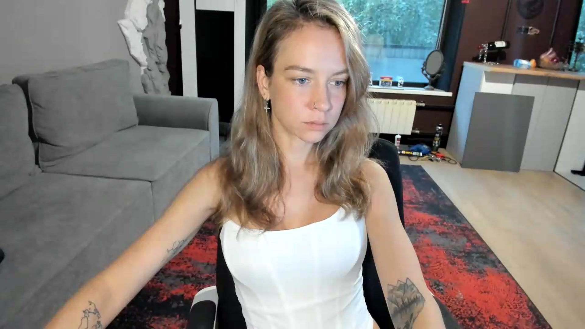 Gallery image thumbnail from Qi_ra's myfreecams stream on, 09/06/2026, 03:34 image 18 of 20