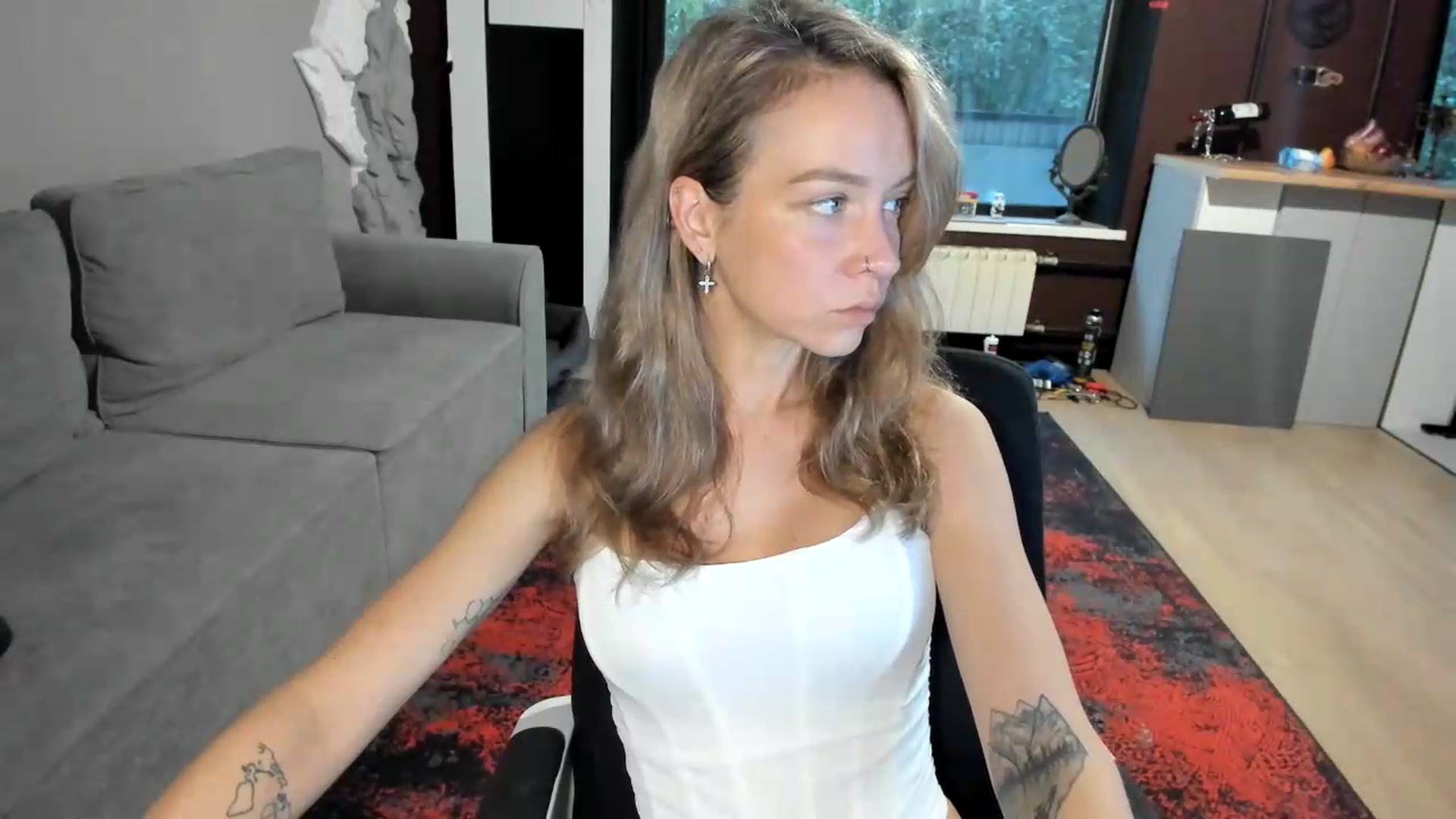 Gallery image thumbnail from Qi_ra's myfreecams stream on, 09/06/2026, 03:34 image 12 of 20