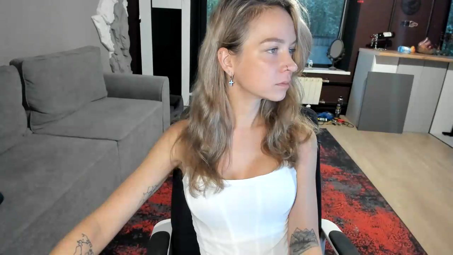 Gallery image thumbnail from Qi_ra's myfreecams stream on, 09/06/2026, 03:34 image 3 of 20