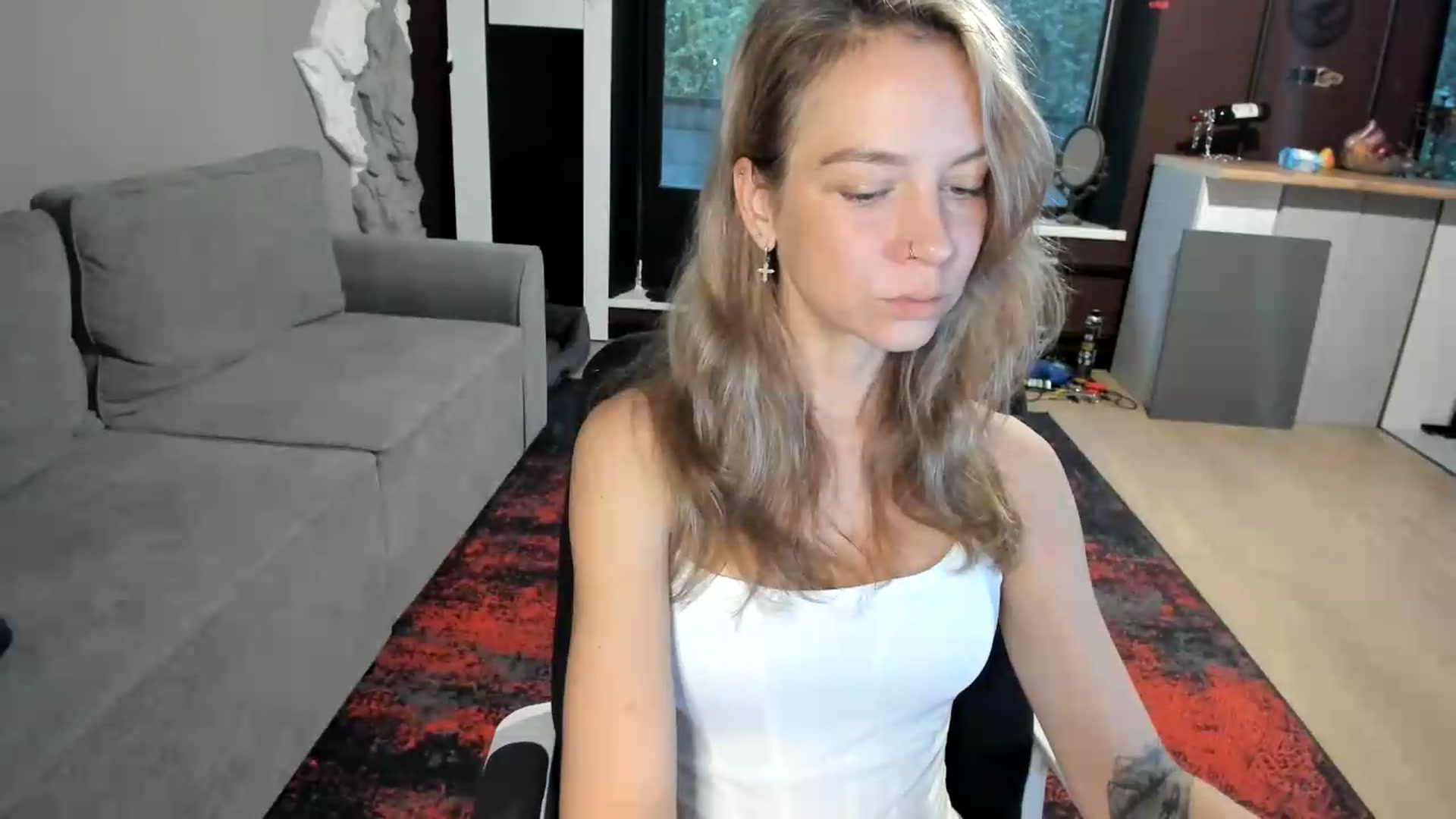 Gallery image thumbnail from Qi_ra's myfreecams stream on, 09/06/2026, 03:34 image 2 of 20