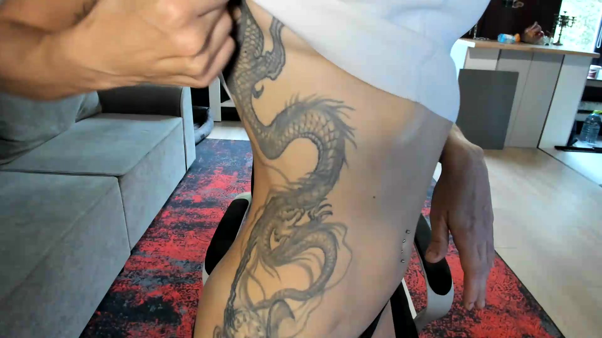 Gallery image thumbnail from Qi_ra's myfreecams stream on, 09/06/2026, 06:49 image 10 of 20