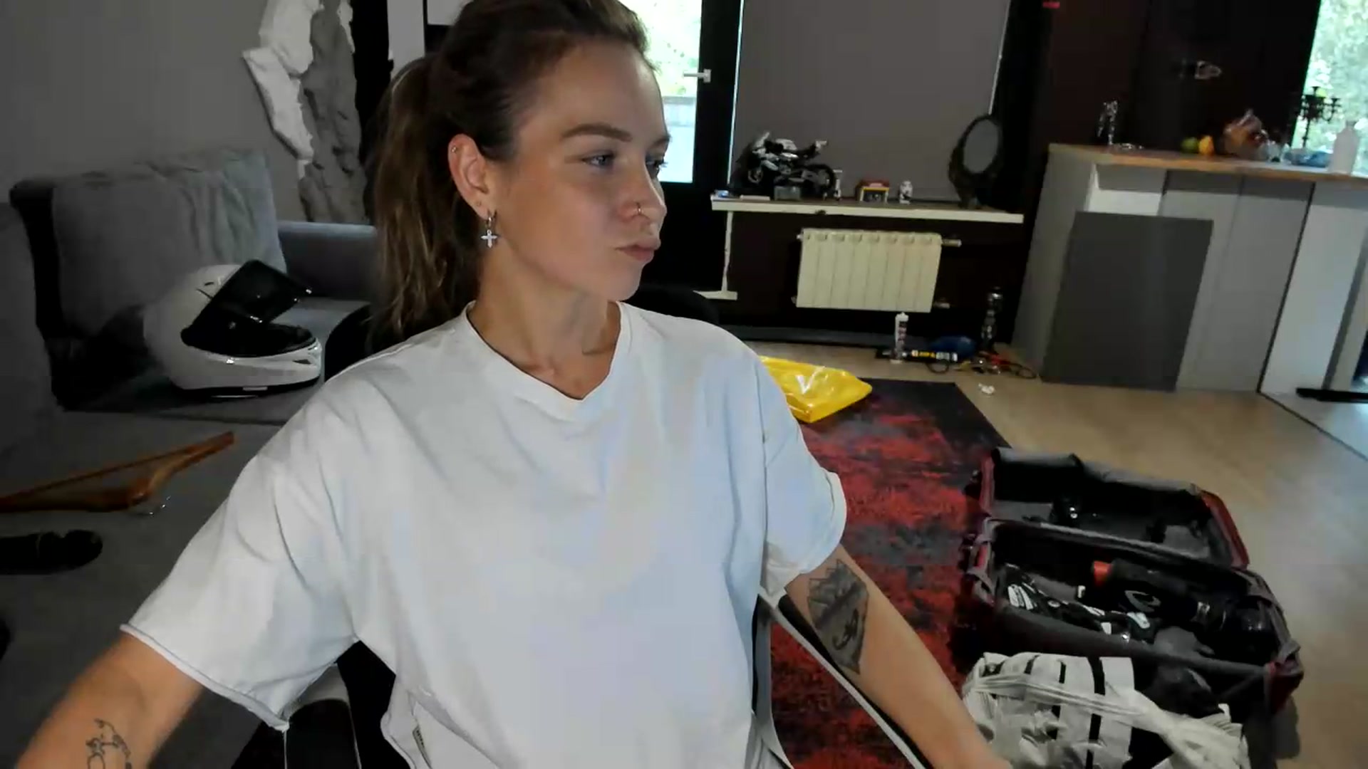 Gallery image thumbnail from Qi_ra's myfreecams stream on, 09/07/2026, 06:22 image 8 of 20