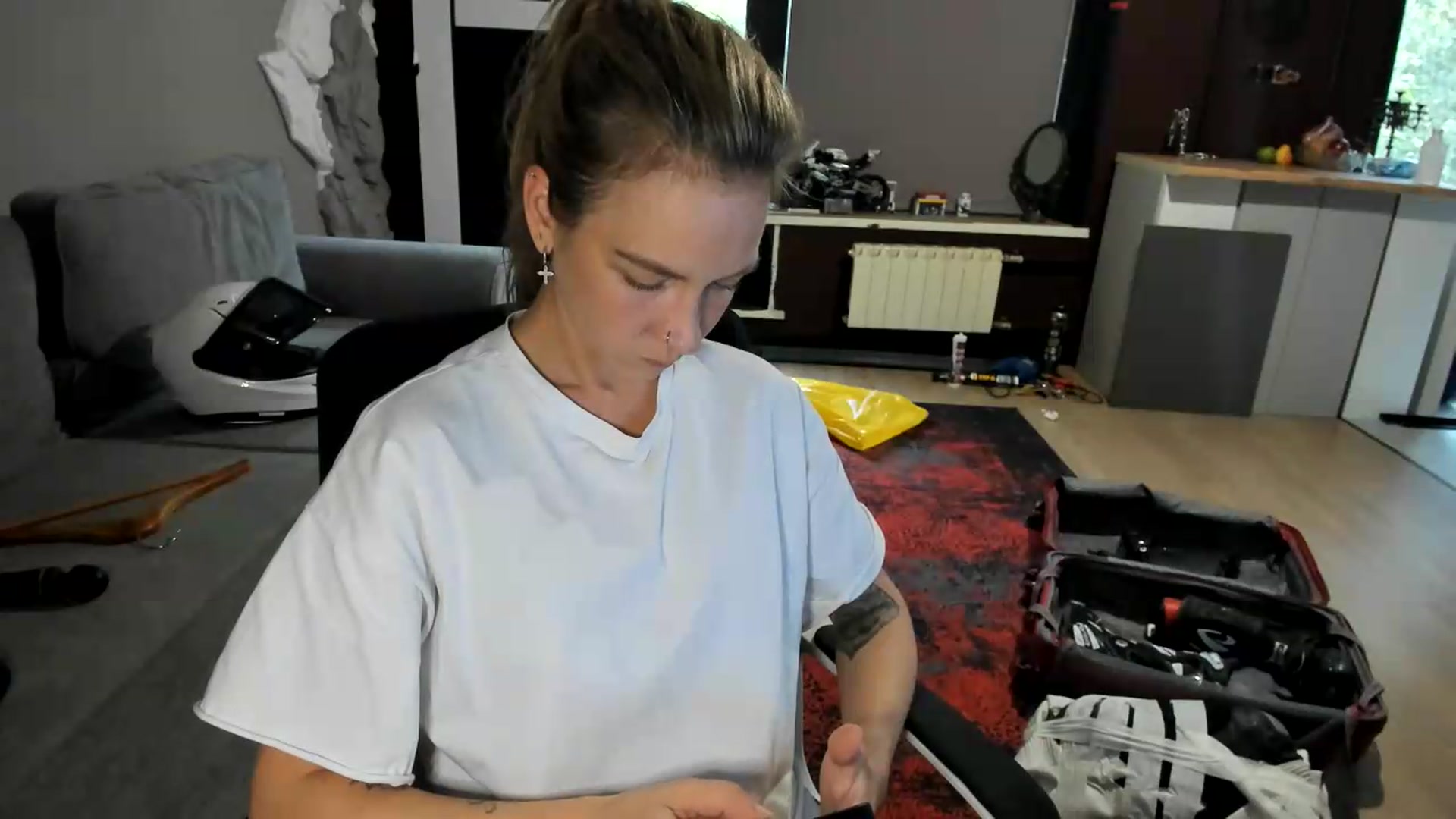 Gallery image thumbnail from Qi_ra's myfreecams stream on, 09/07/2026, 06:22 image 7 of 20