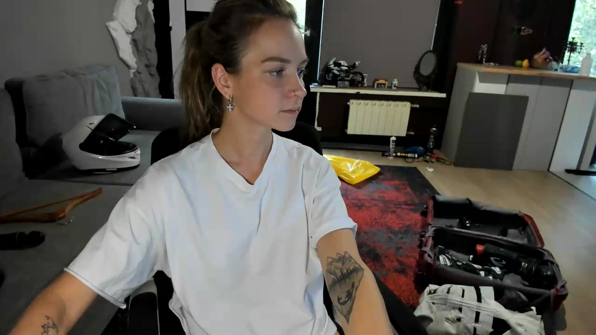 Gallery image thumbnail from Qi_ra's myfreecams stream on, 09/07/2026, 06:22 image 4 of 20