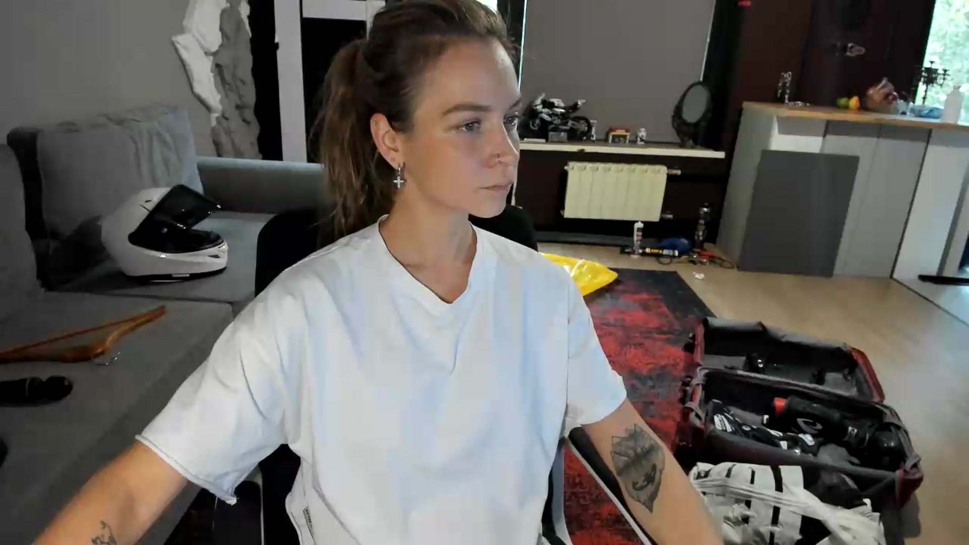 Gallery image thumbnail from Qi_ra's myfreecams stream on, 09/07/2026, 06:22 image 16 of 20