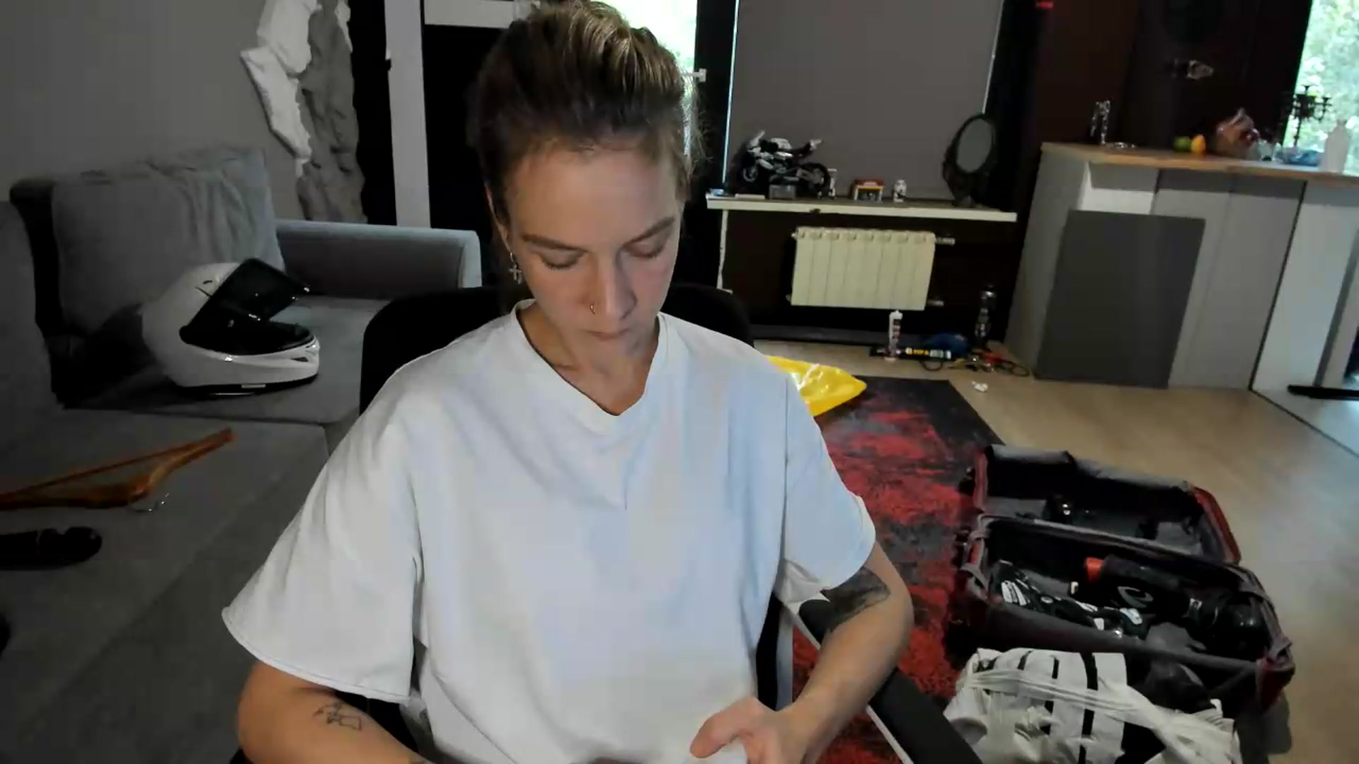 Gallery image thumbnail from Qi_ra's myfreecams stream on, 09/07/2026, 06:22 image 18 of 20