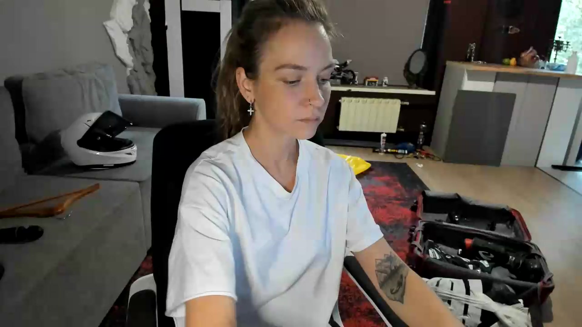 Gallery image thumbnail from Qi_ra's myfreecams stream on, 09/07/2026, 06:22 image 15 of 20