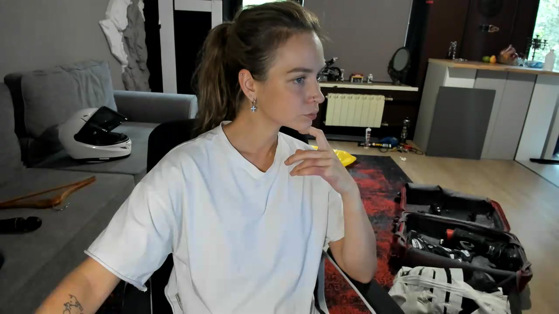 Gallery image thumbnail from Qi_ra's myfreecams stream on, 09/07/2026, 06:22 image 10 of 20