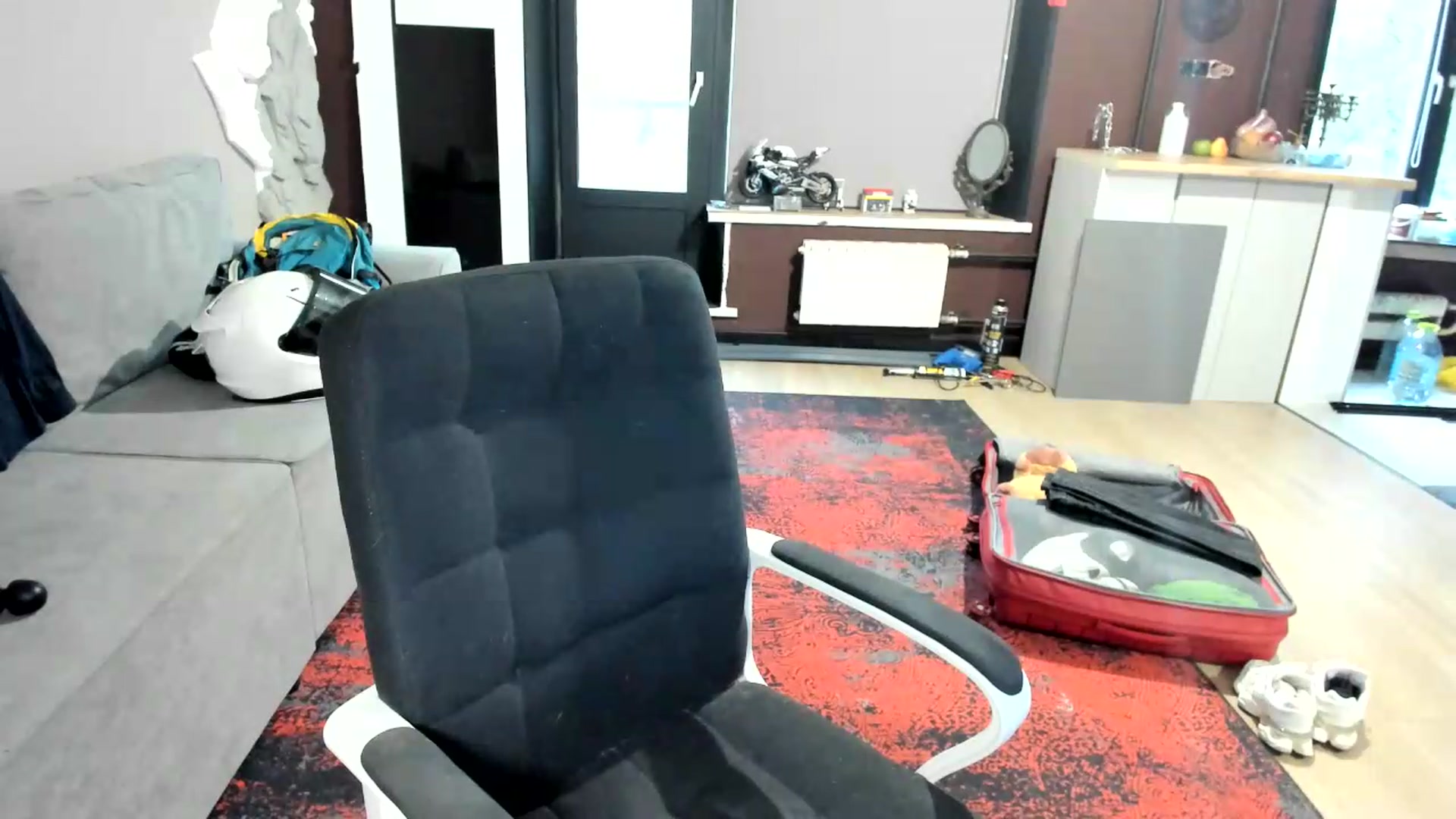 Gallery image thumbnail from Qi_ra's myfreecams stream on, 09/07/2026, 12:07 image 13 of 20