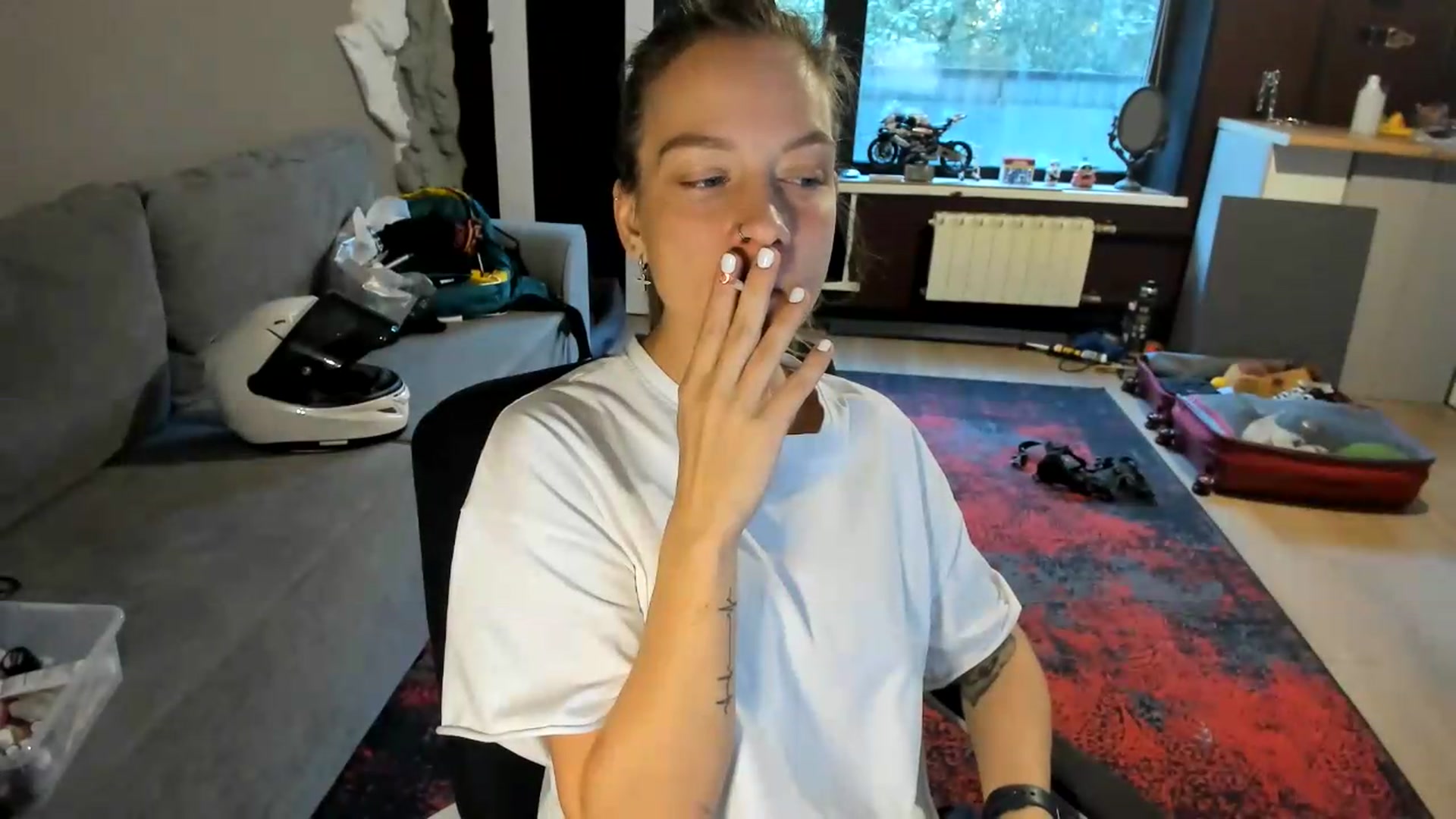 Gallery image thumbnail from Qi_ra's myfreecams stream on, 09/09/2026, 05:03 image 19 of 20