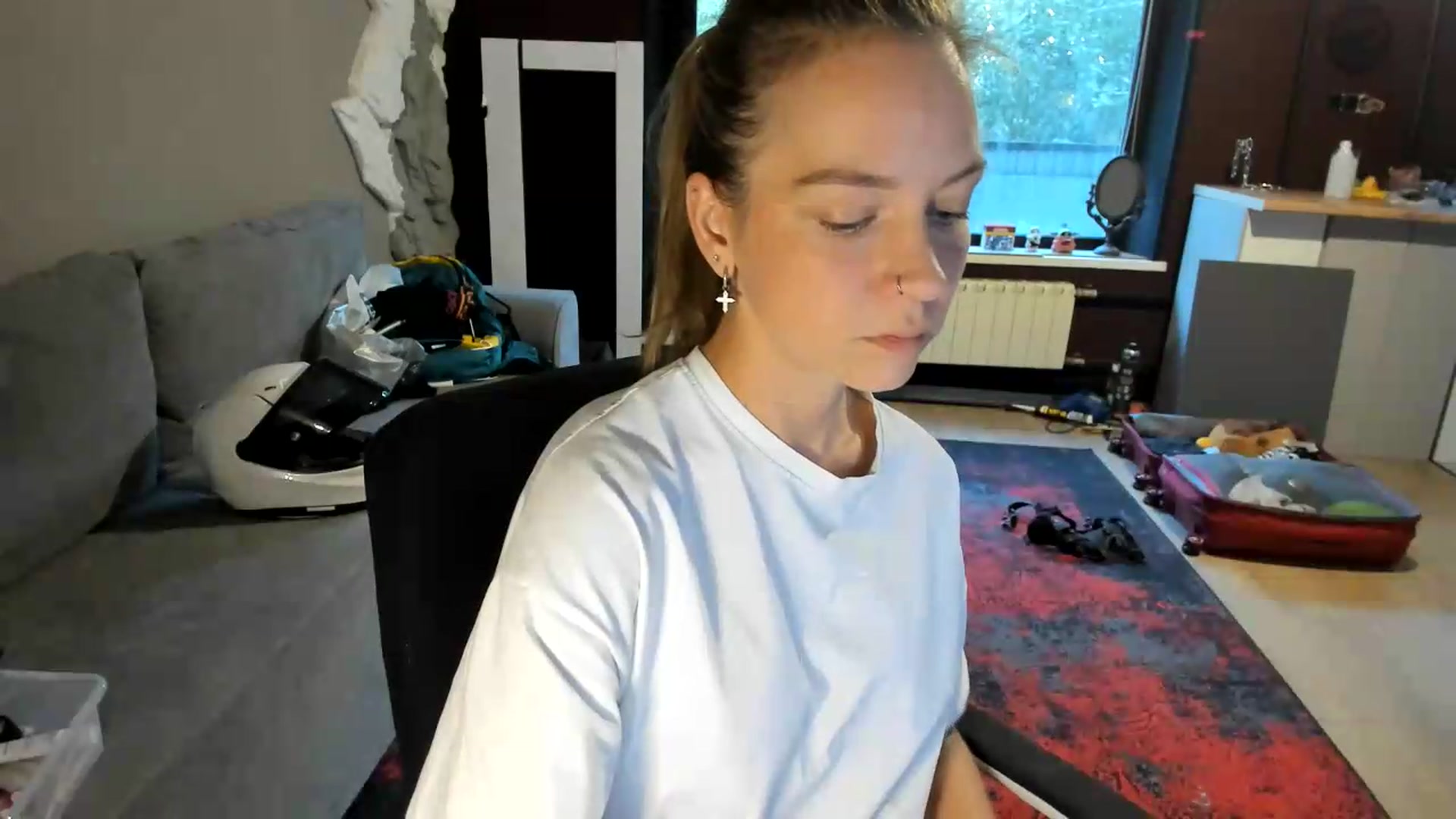 Gallery image thumbnail from Qi_ra's myfreecams stream on, 09/09/2026, 05:03 image 8 of 20
