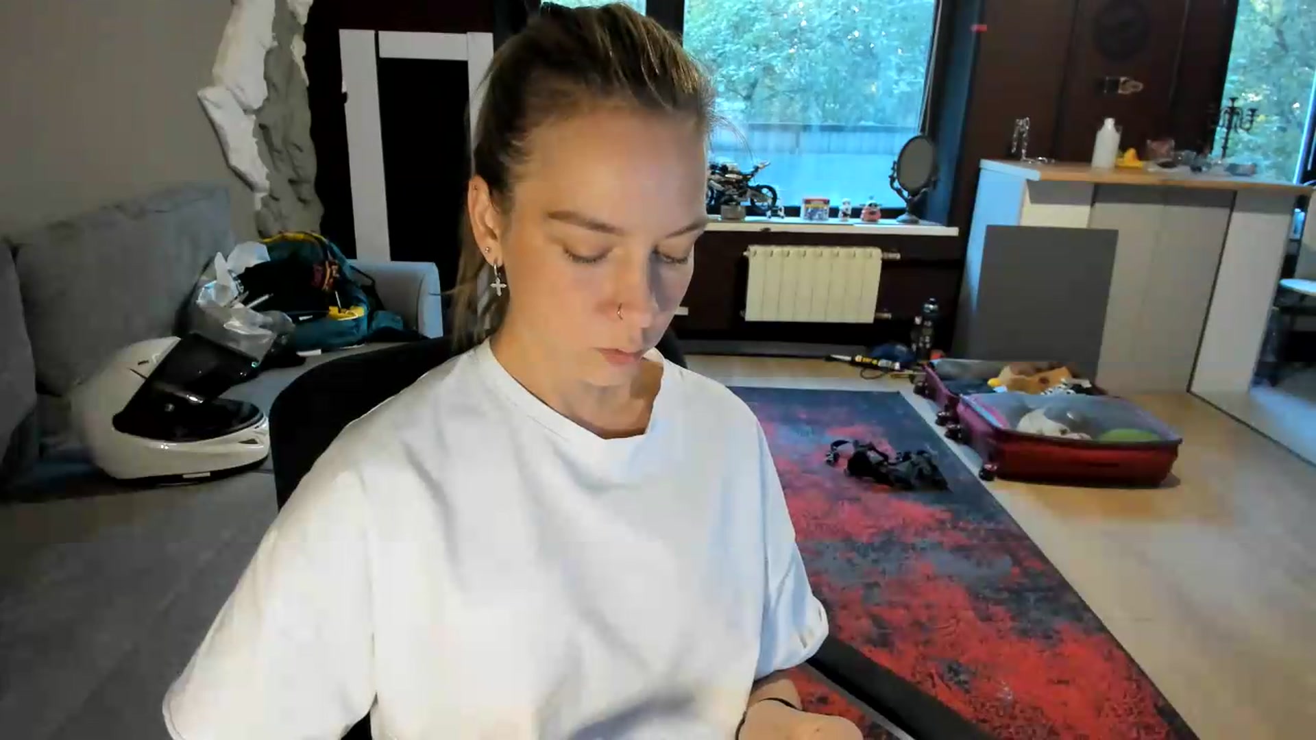 Gallery image thumbnail from Qi_ra's myfreecams stream on, 09/09/2026, 05:03 image 4 of 20