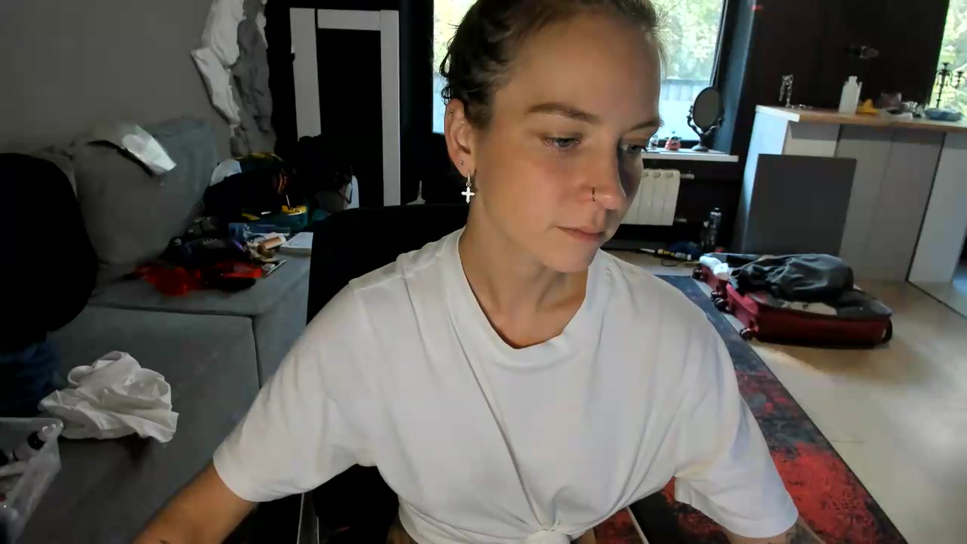 Gallery image thumbnail from Qi_ra's myfreecams stream on, 09/09/2026, 13:51 image 12 of 20