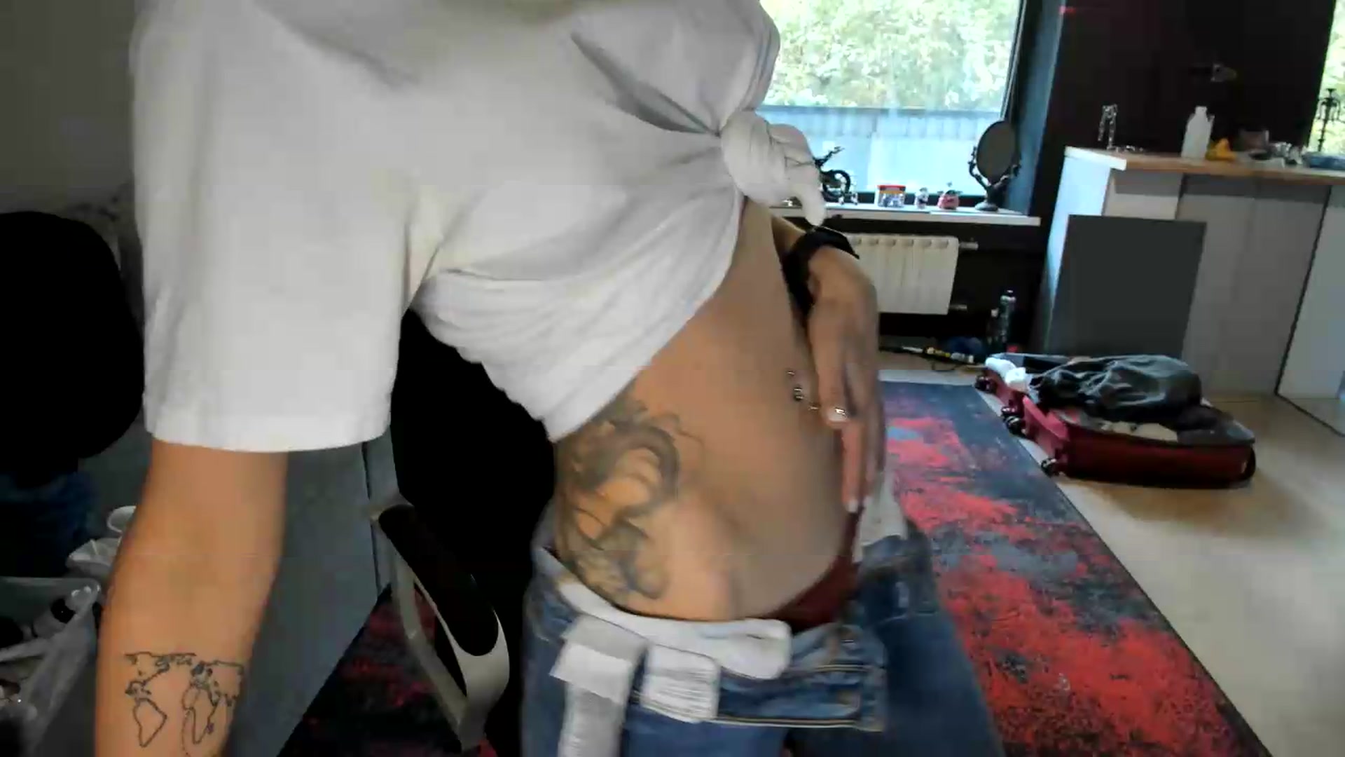 Gallery image thumbnail from Qi_ra's myfreecams stream on, 09/09/2026, 13:51 image 10 of 20
