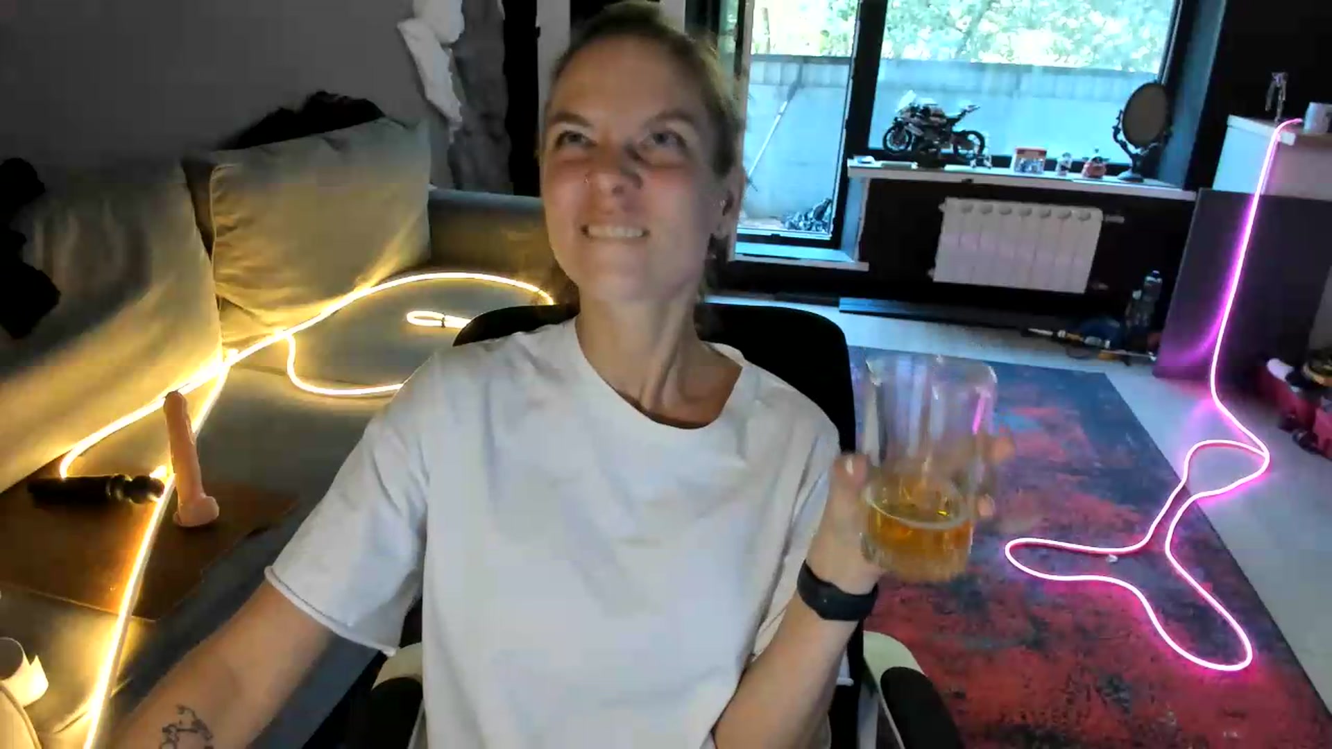 Gallery image thumbnail from Qi_ra's myfreecams stream on, 09/10/2026, 09:10 image 7 of 20