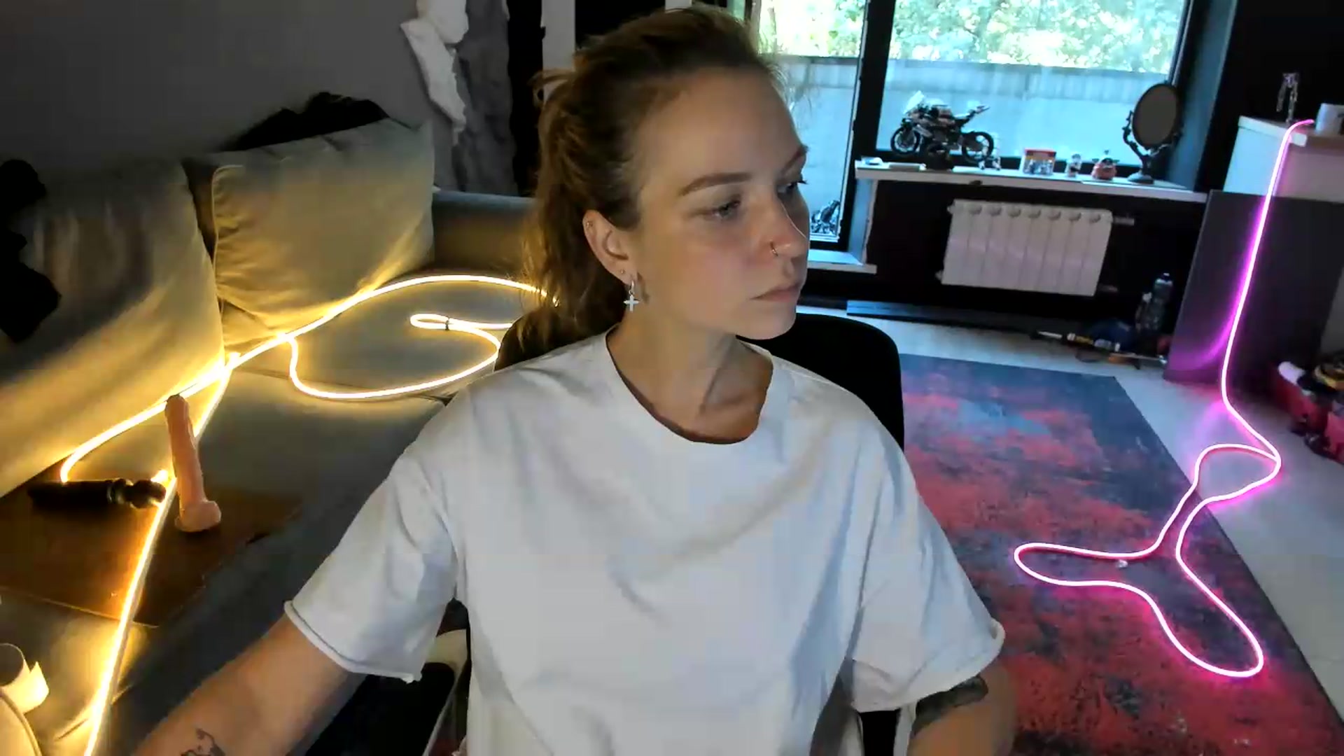 Gallery image thumbnail from Qi_ra's myfreecams stream on, 09/10/2026, 09:10 image 6 of 20