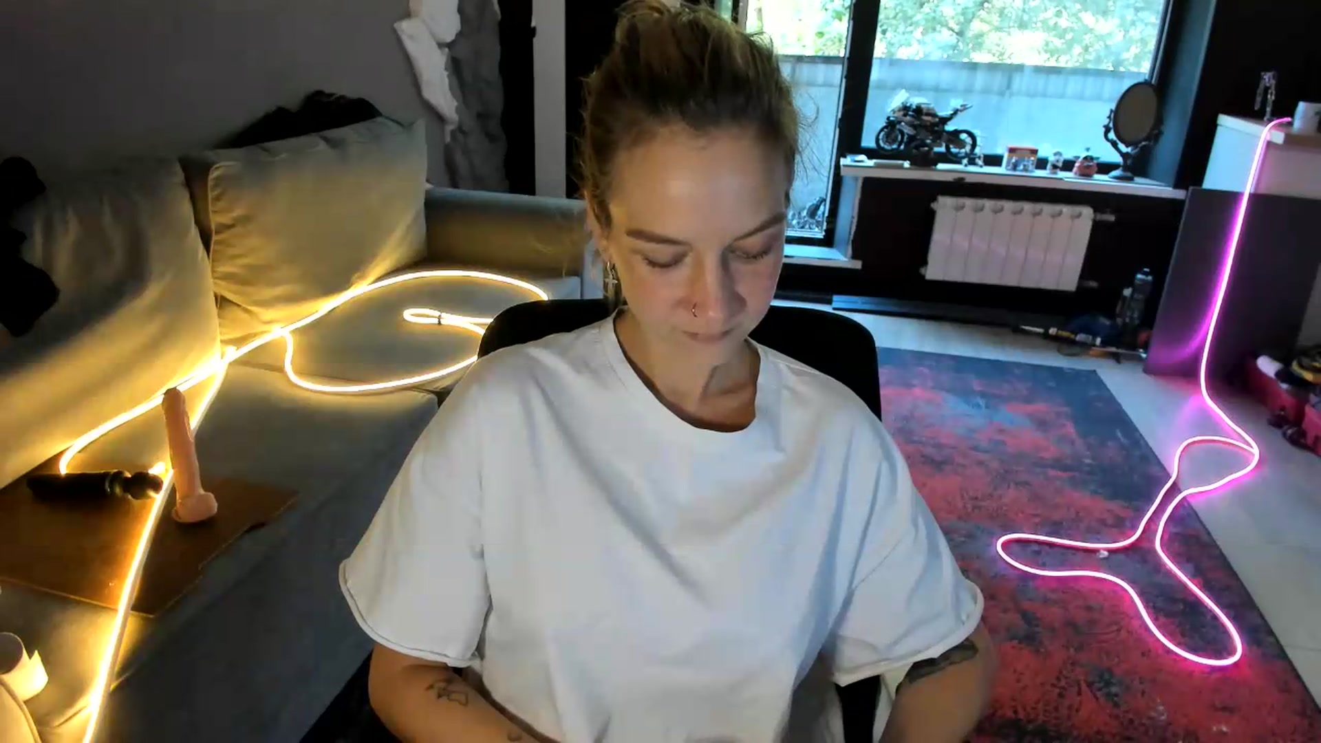 Gallery image thumbnail from Qi_ra's myfreecams stream on, 09/10/2026, 09:10 image 4 of 20