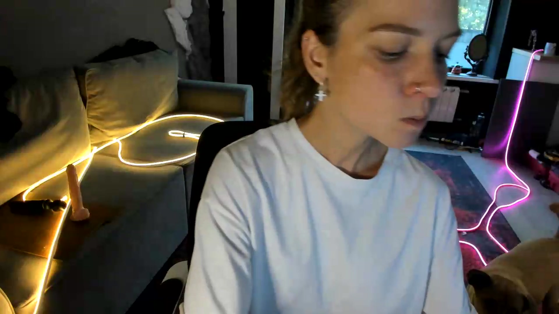 Gallery image thumbnail from Qi_ra's myfreecams stream on, 09/10/2026, 09:10 image 11 of 20