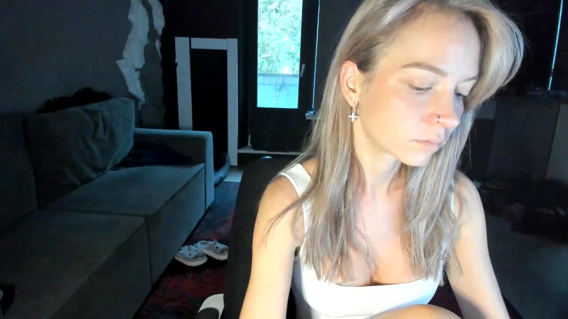 Gallery image thumbnail from Qi_ra's myfreecams stream on, 09/12/2026, 03:37 image 5 of 20