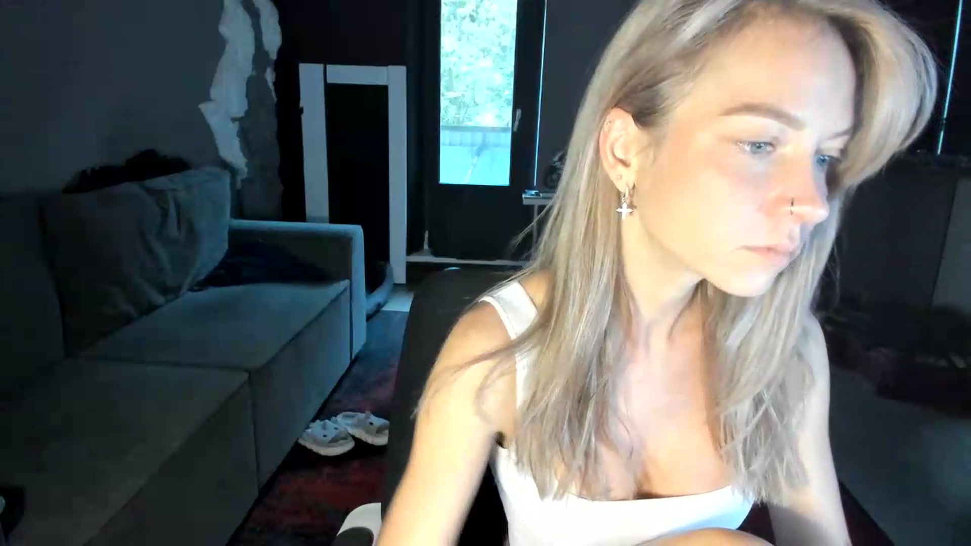 Gallery image thumbnail from Qi_ra's myfreecams stream on, 09/12/2026, 03:37 image 4 of 20