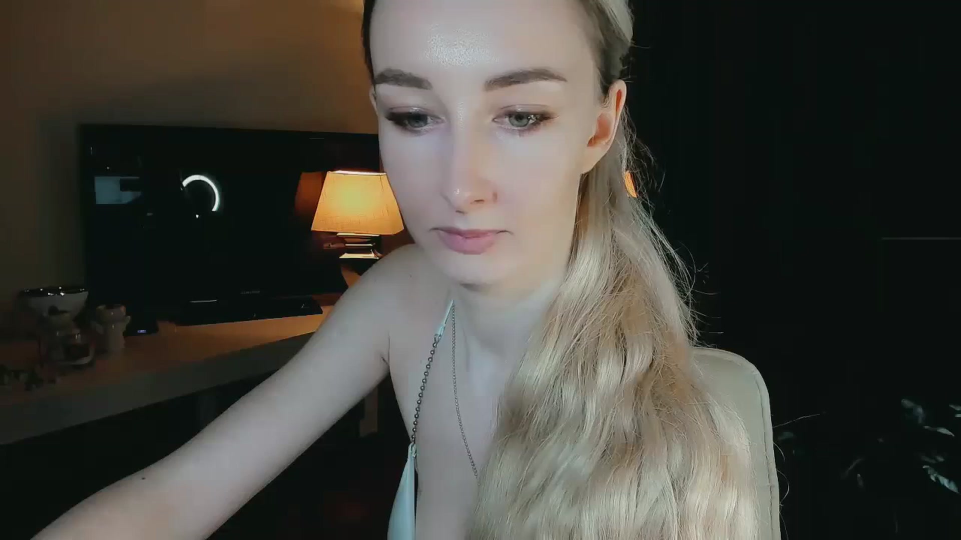 Gallery image thumbnail from QsensY's myfreecams stream on, 03/19/2024, 14:23 image 13 of 20
