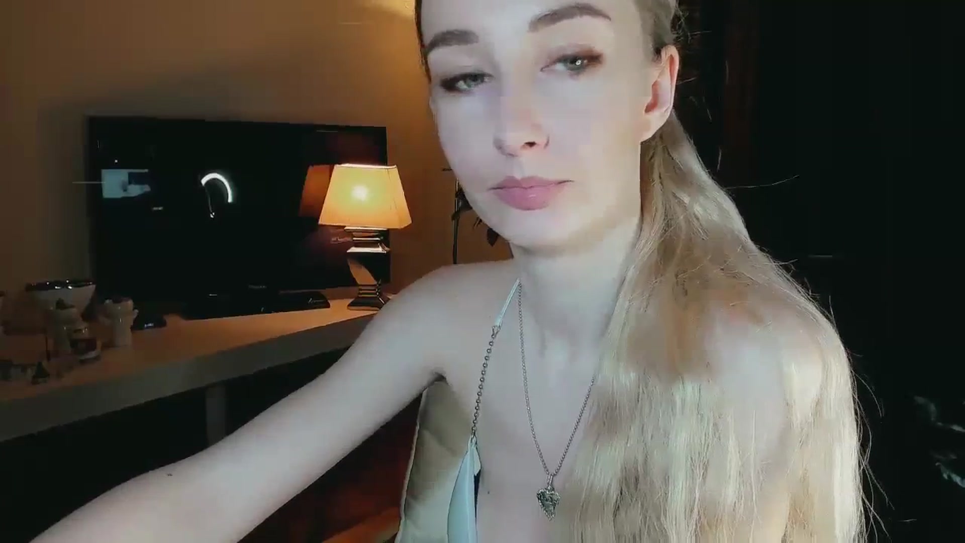 Gallery image thumbnail from QsensY's myfreecams stream on, 03/19/2024, 15:33 image 3 of 20