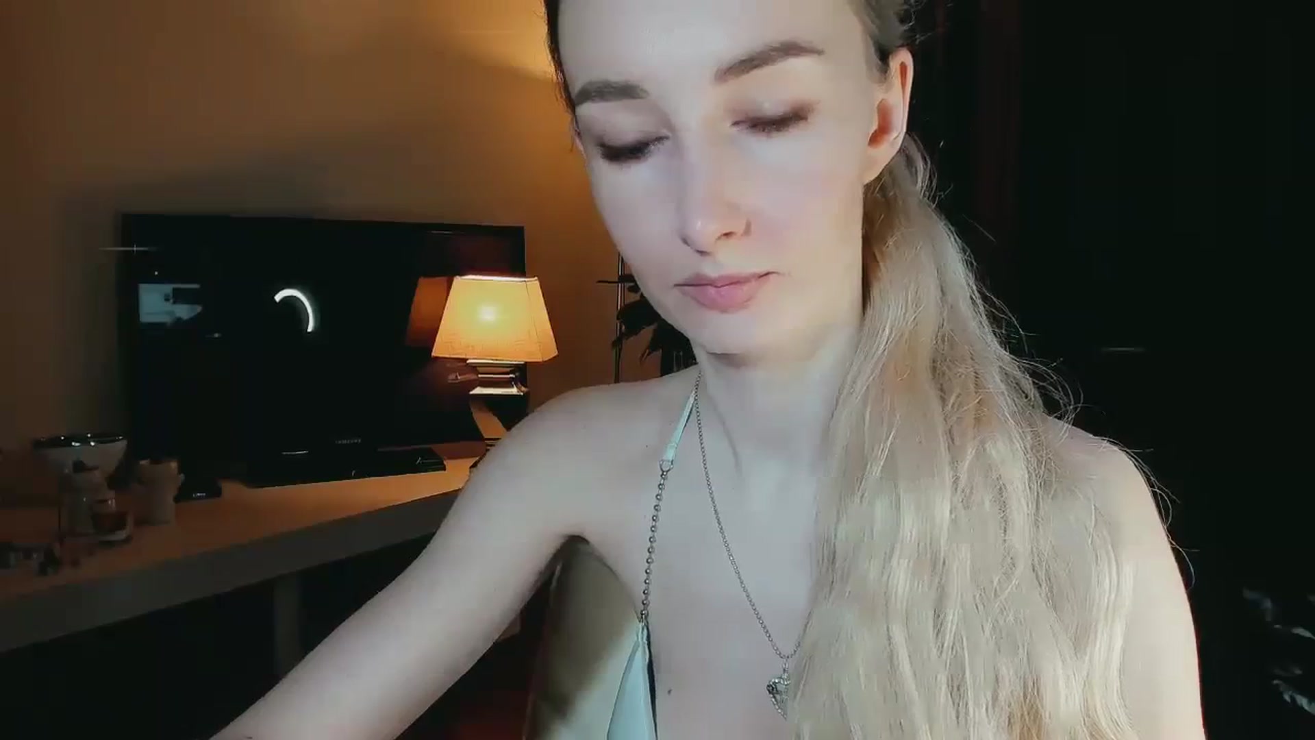 Gallery image thumbnail from QsensY's myfreecams stream on, 03/19/2024, 15:33 image 9 of 20