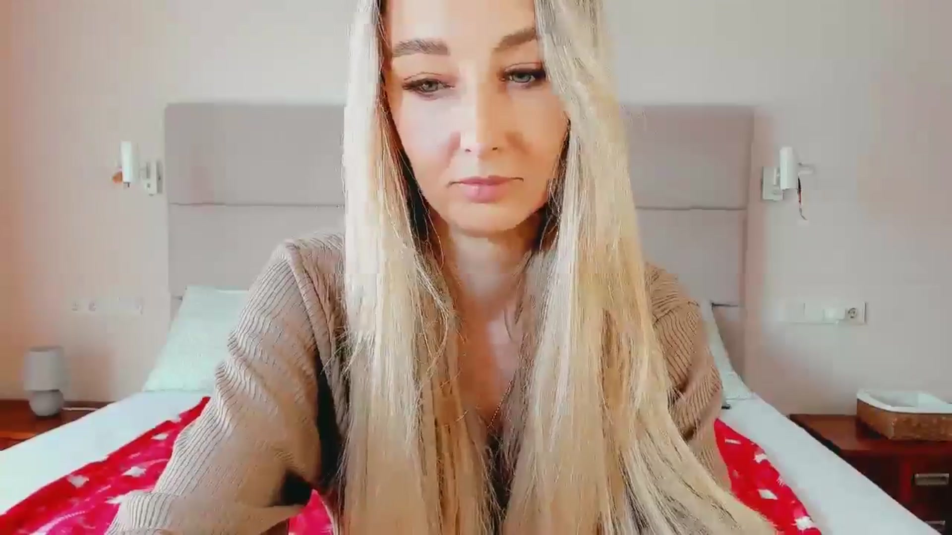 Gallery image thumbnail from QsensY's myfreecams stream on, 05/02/2024, 12:25 image 8 of 20