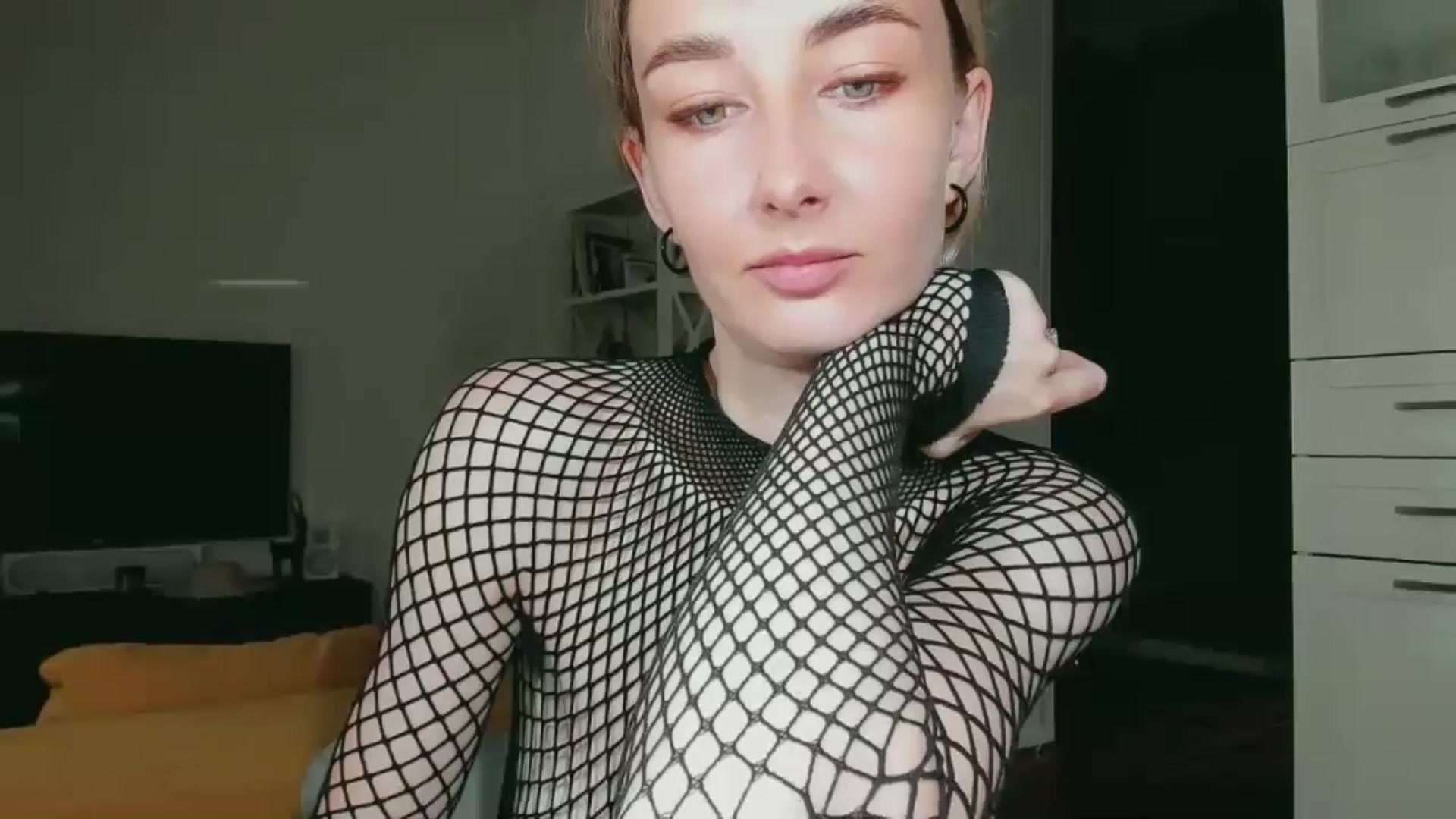 Gallery image thumbnail from QsensY's myfreecams stream on, 06/27/2024, 10:02 image 13 of 20