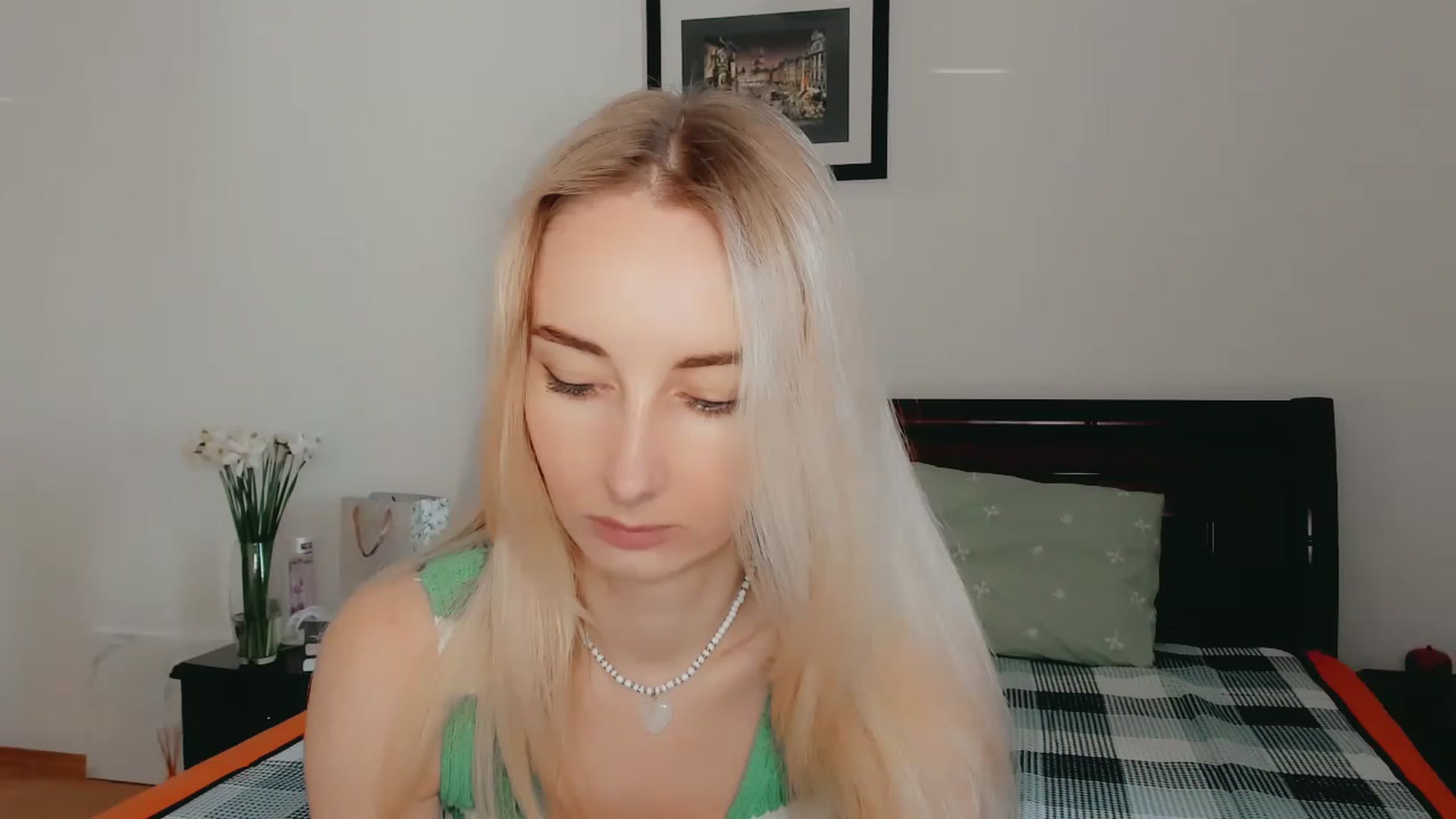 Gallery image thumbnail from Qsenss's myfreecams stream on, 04/29/2023, 10:47 image 19 of 20