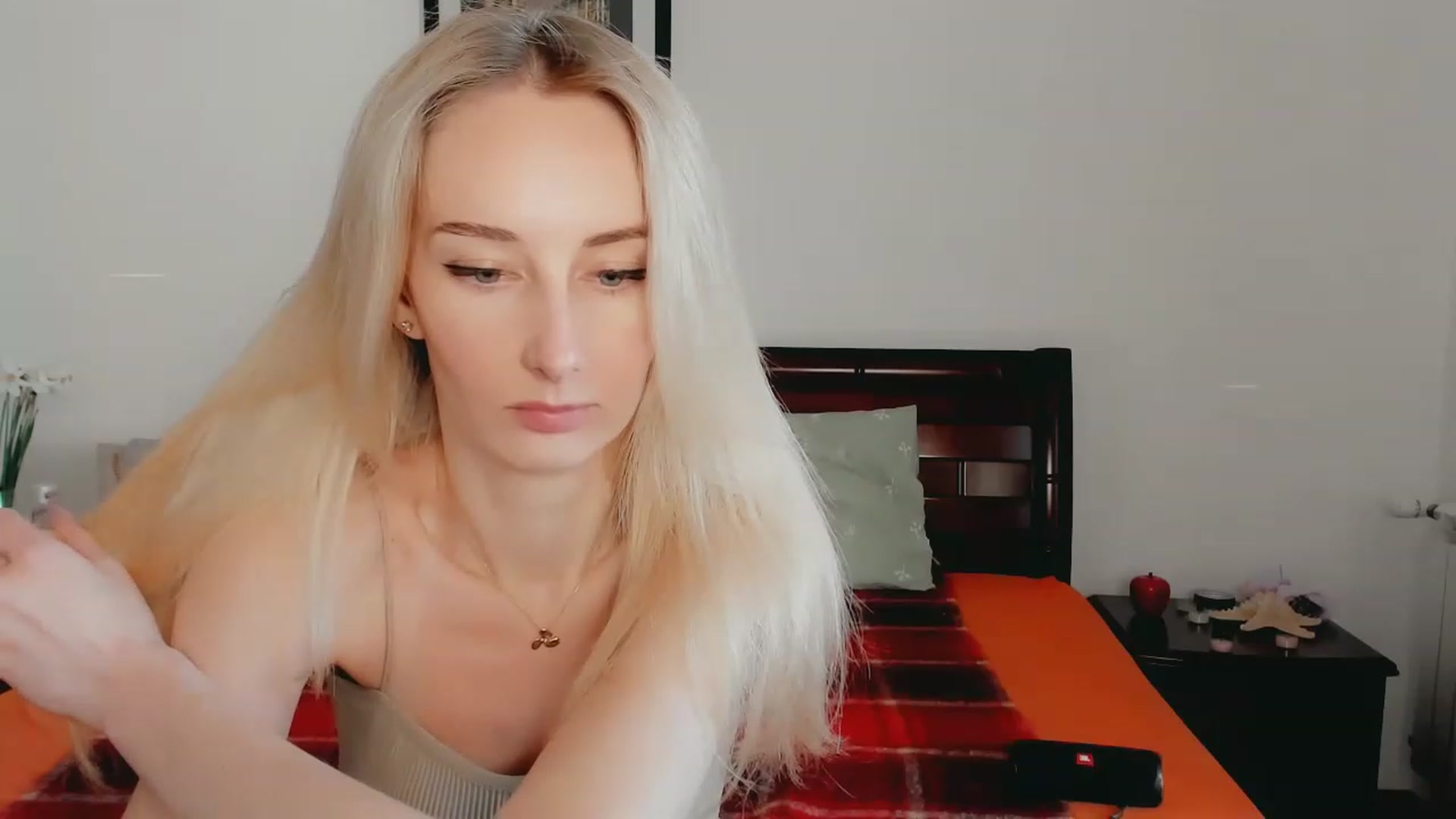 Gallery image thumbnail from Qsenss's myfreecams stream on, 05/01/2023, 13:44 image 19 of 20